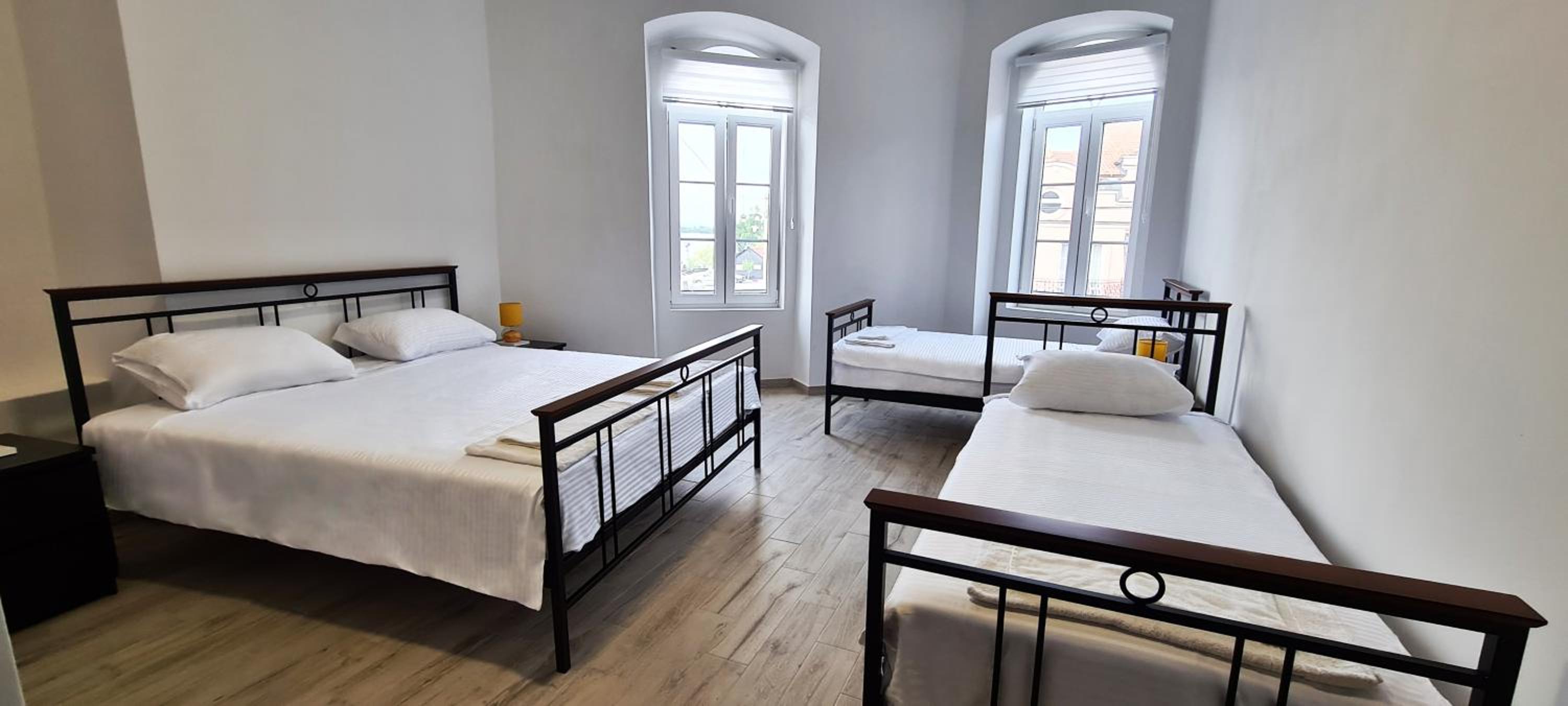 Quadruple Room with Private Bathroom photo 1