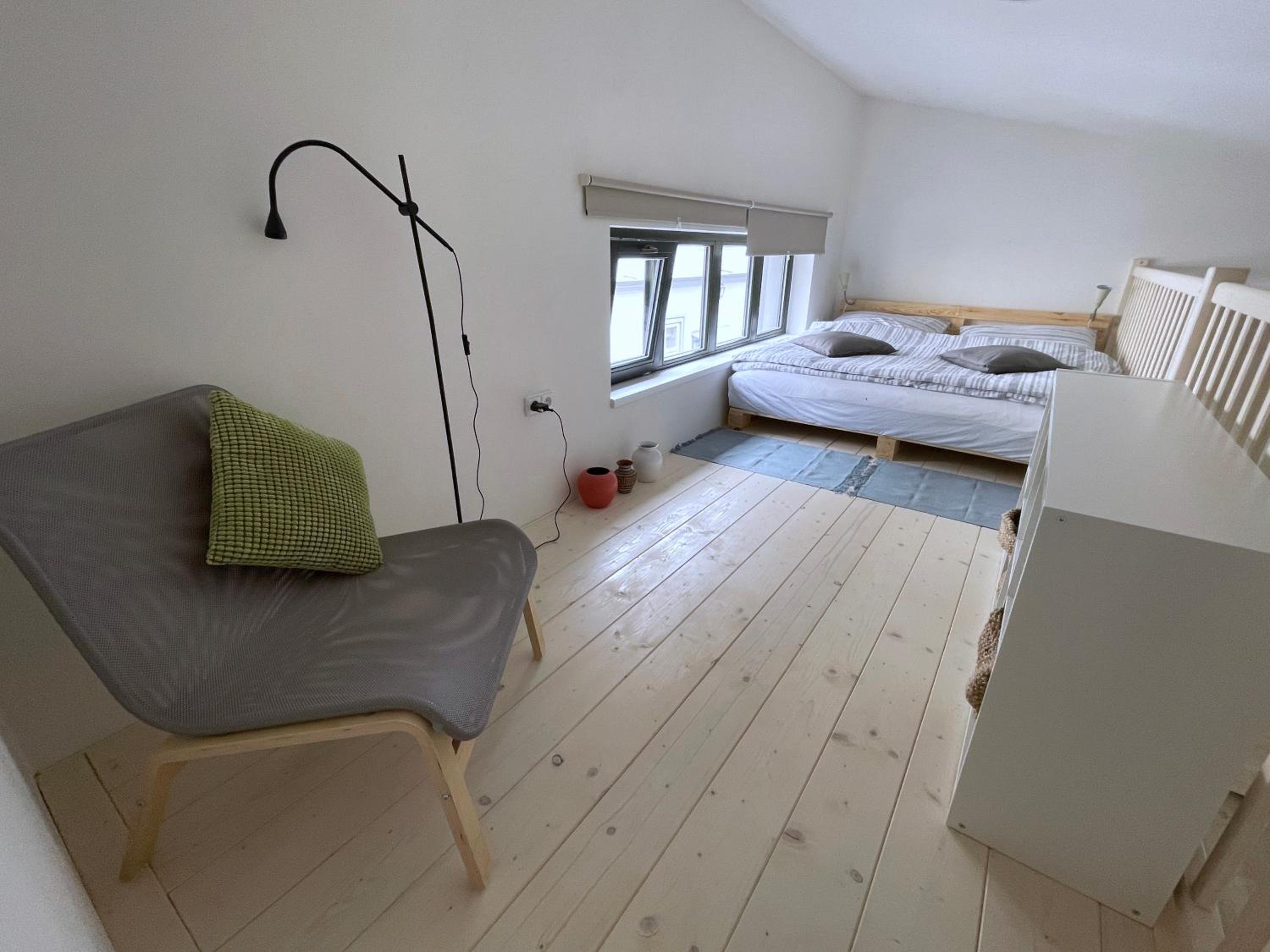 Apartment - Split Level - Photo 9