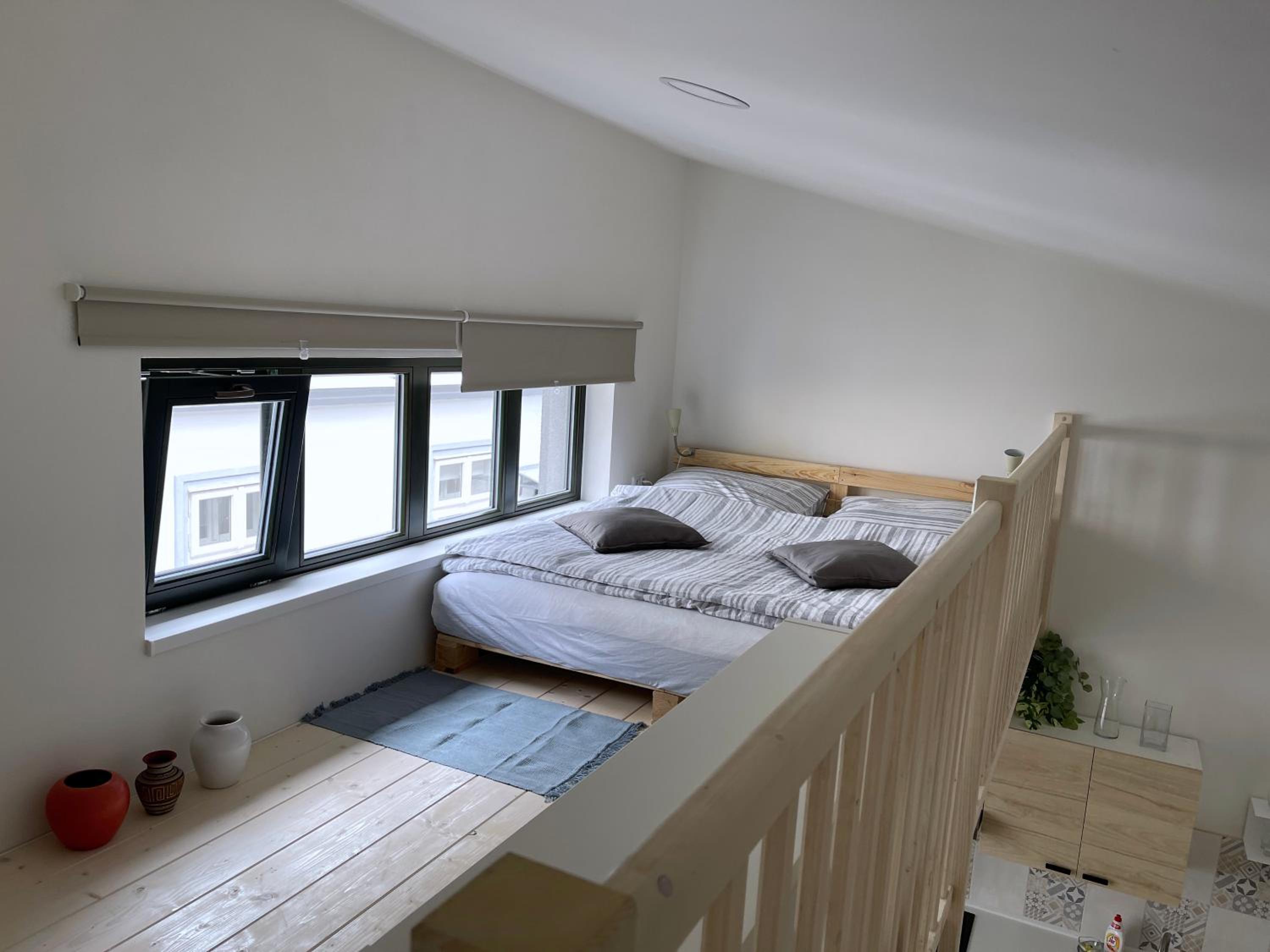 Apartment - Split Level - Photo 8