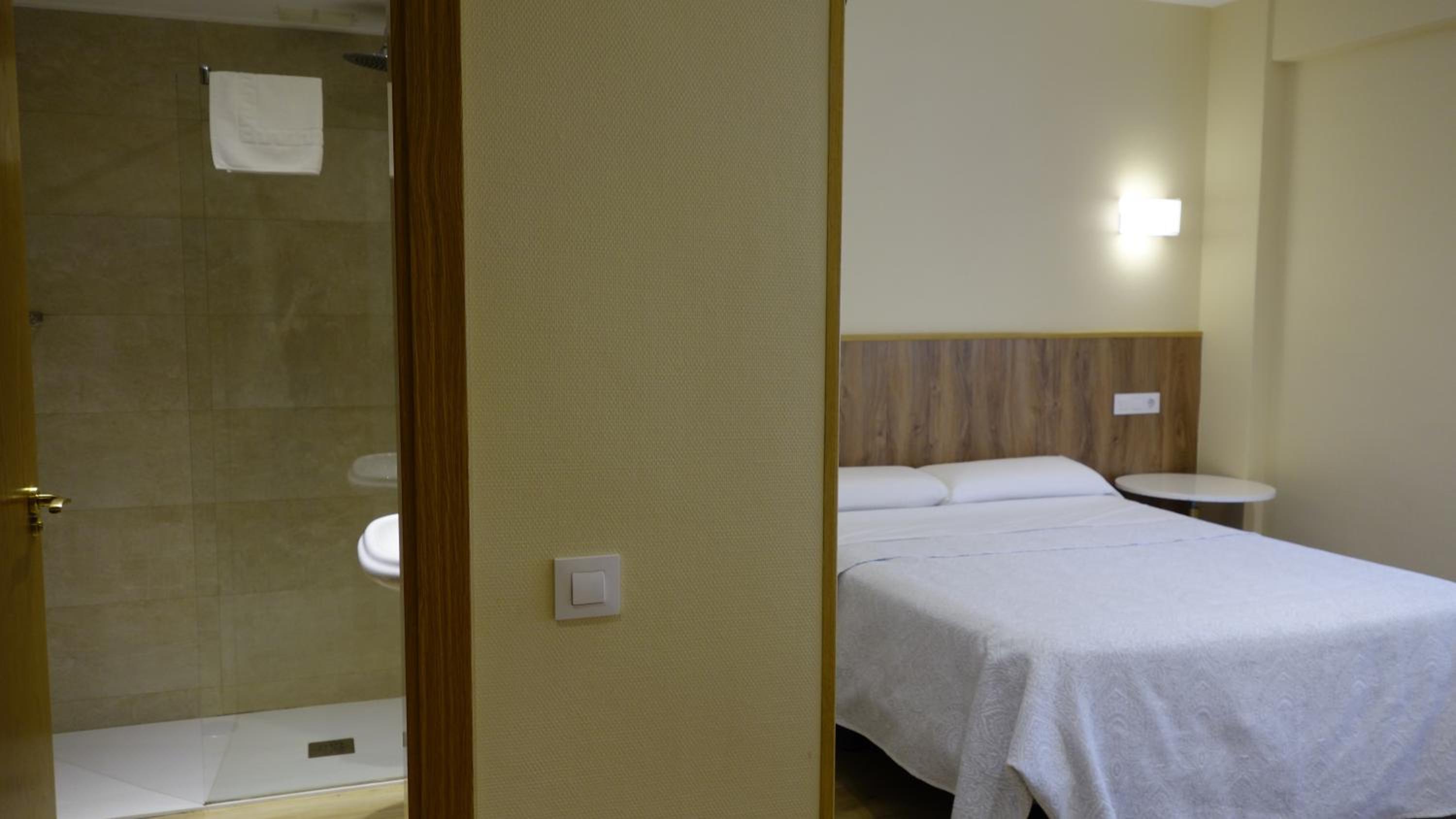Quadruple Room - Photo 1