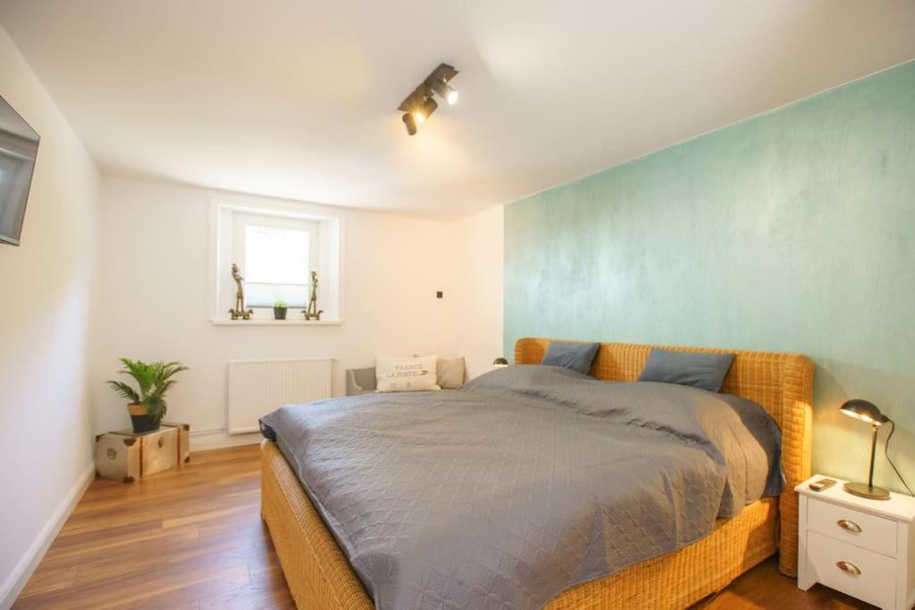One-Bedroom Apartment photo 3