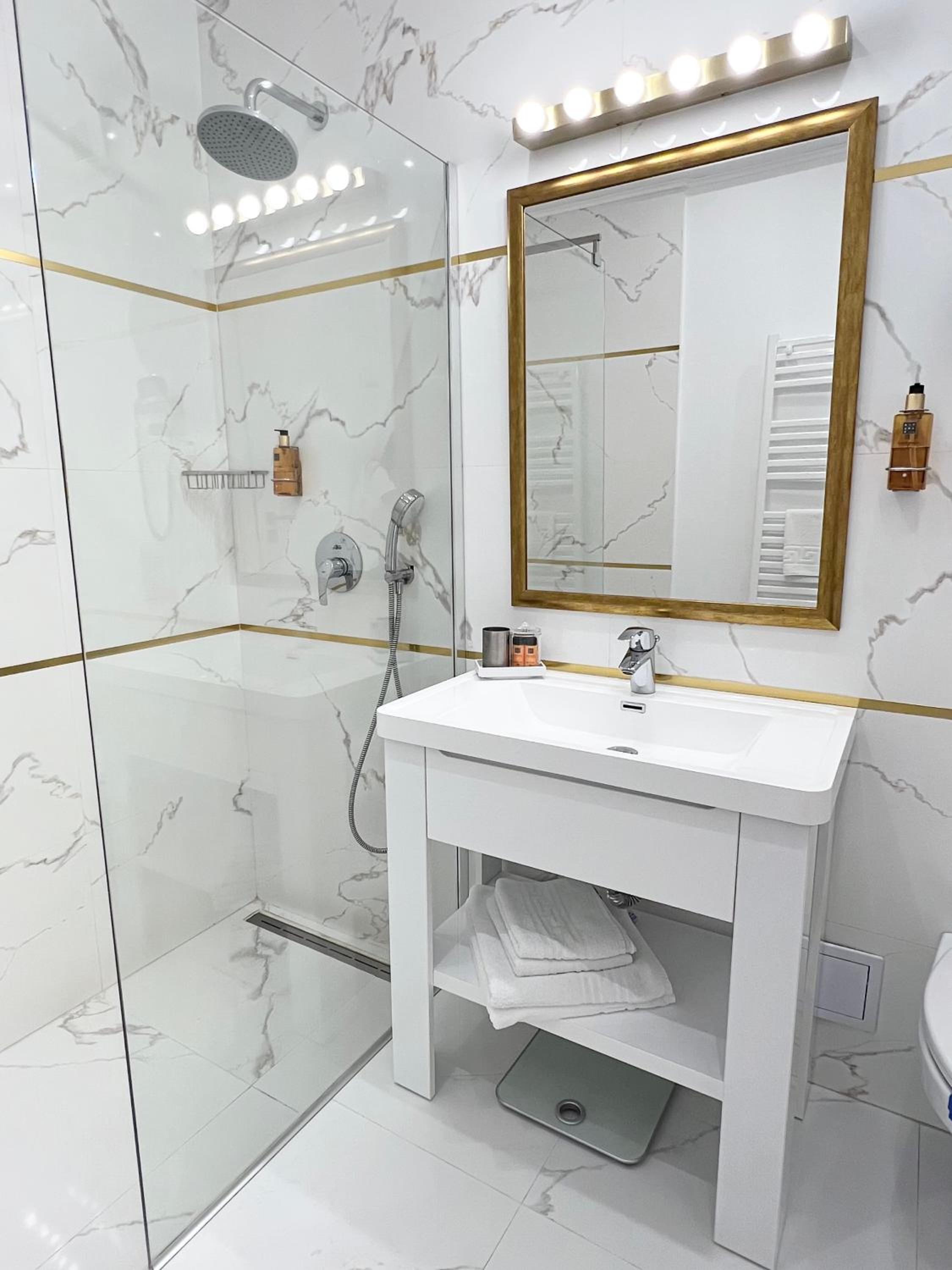 Deluxe Double or Twin Room with Garden View - Photo 35