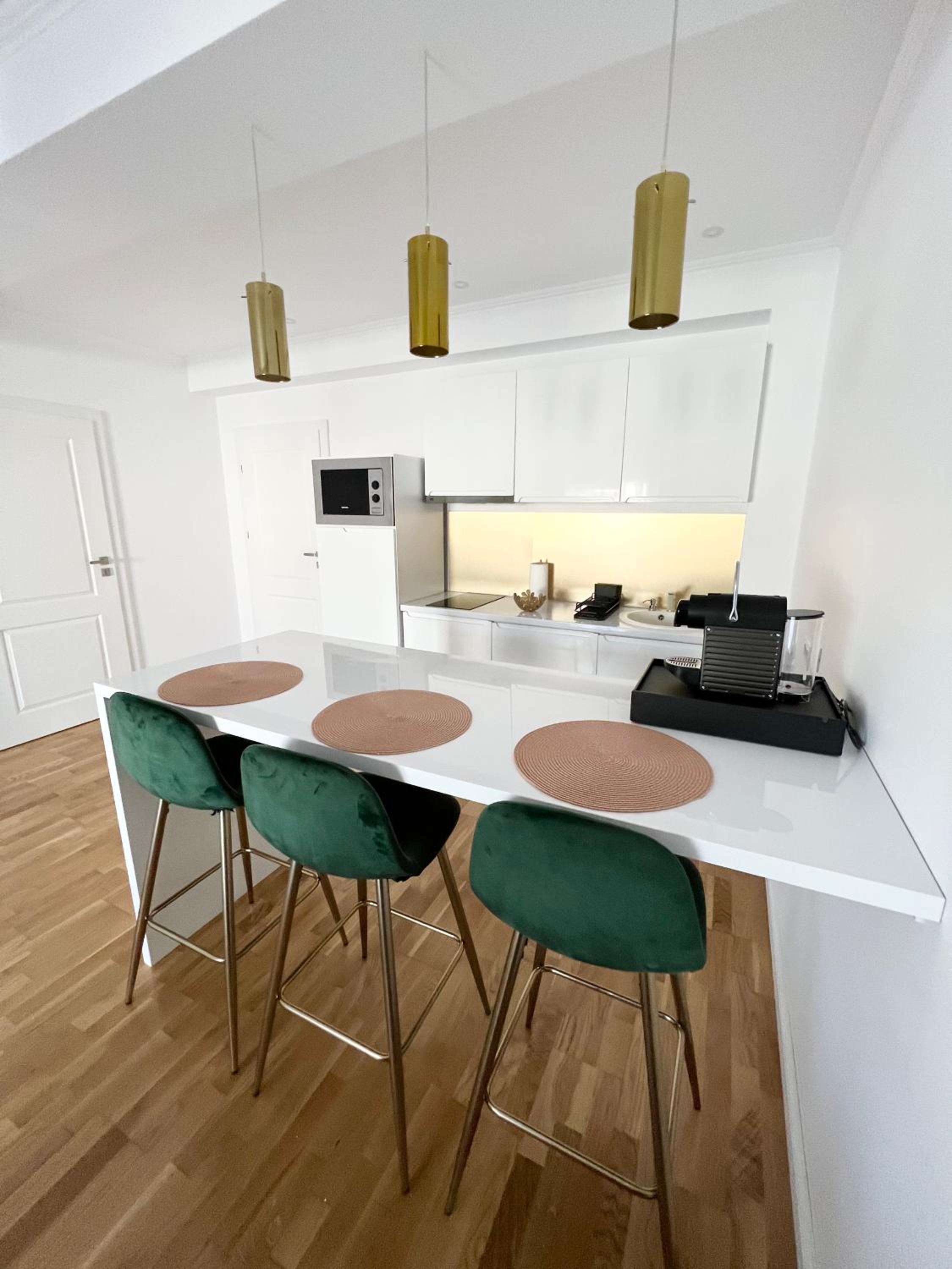 Apartment with Terrace - Photo 2