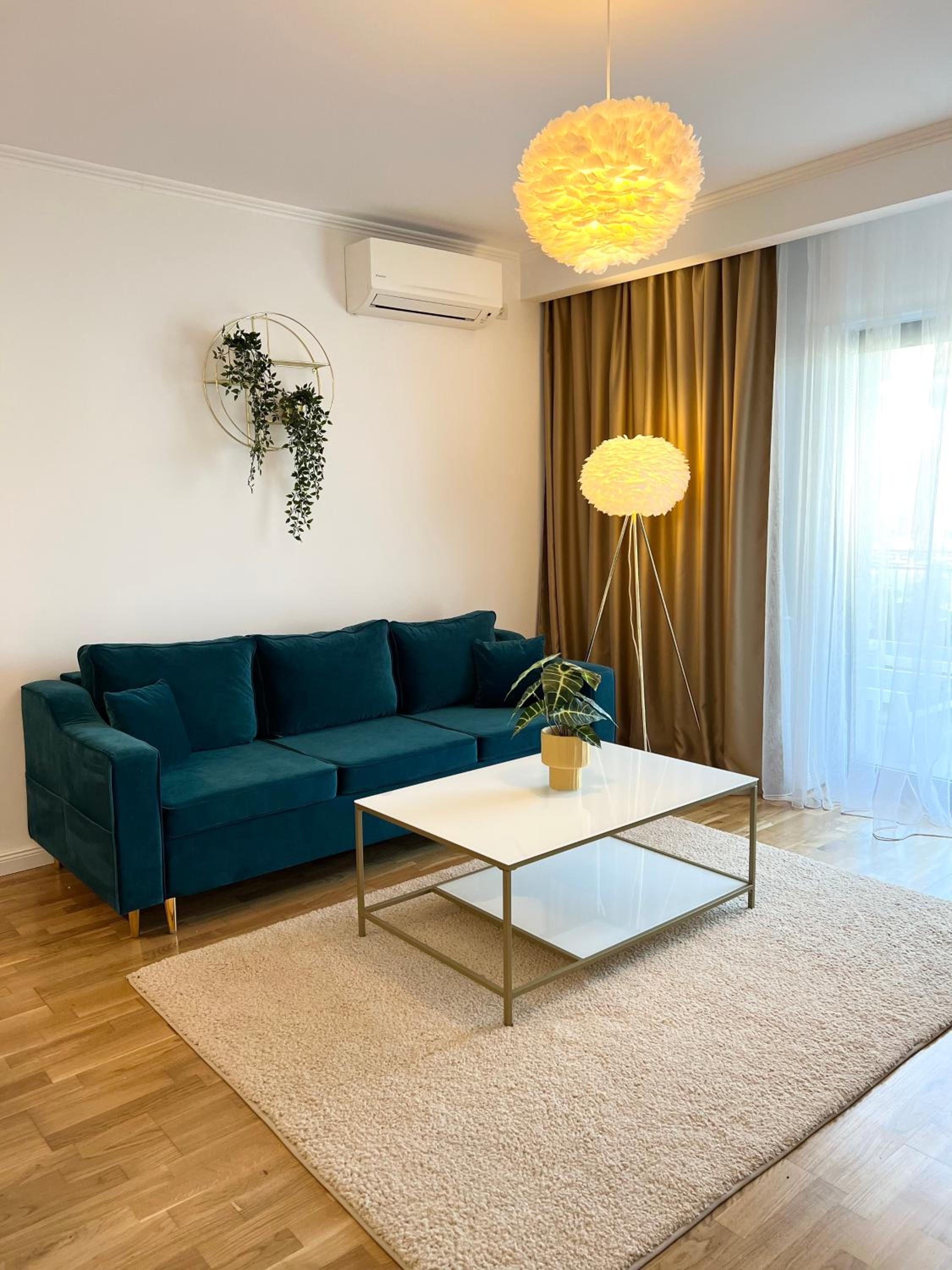 Apartment with Terrace - Photo 4