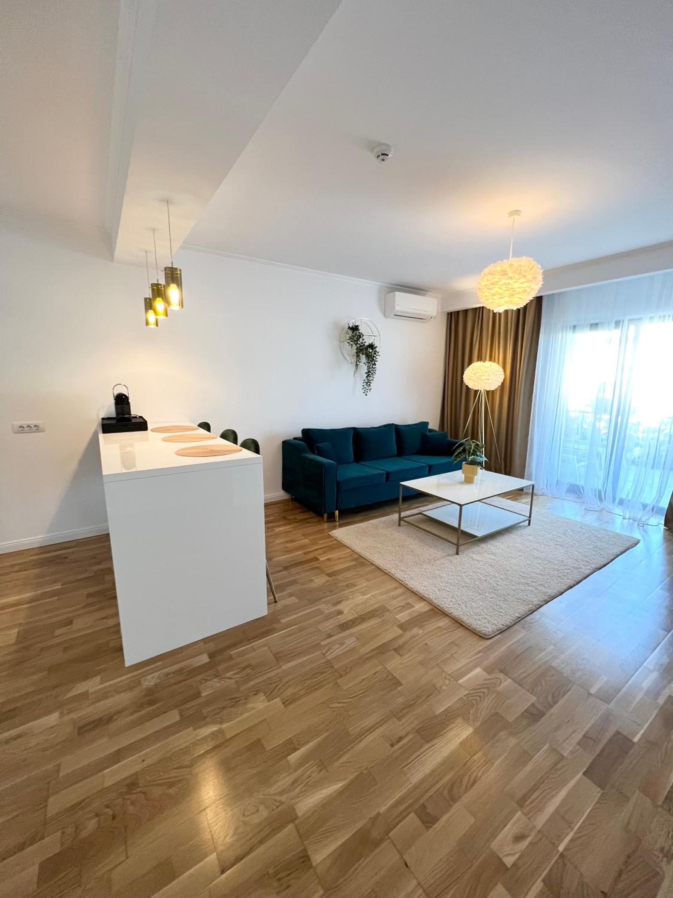 Apartment with Terrace - Photo 1