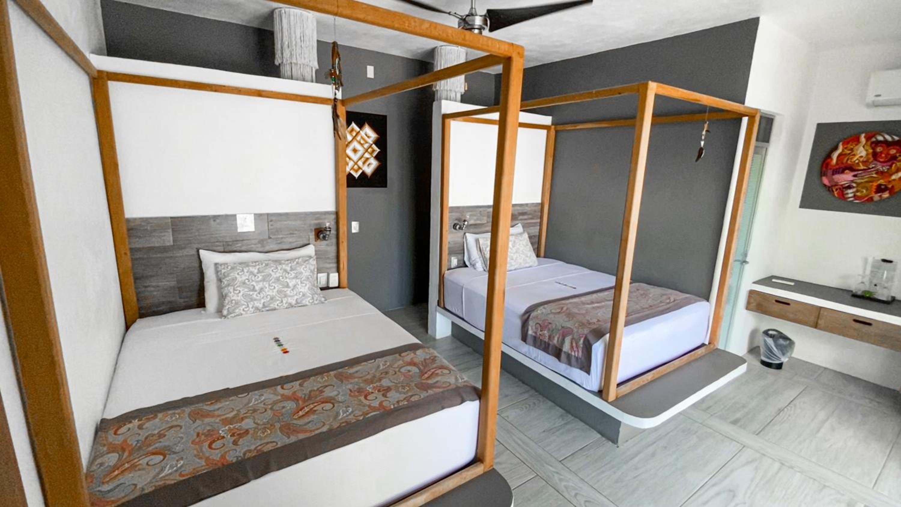Quadruple Room with Garden View - Photo 4