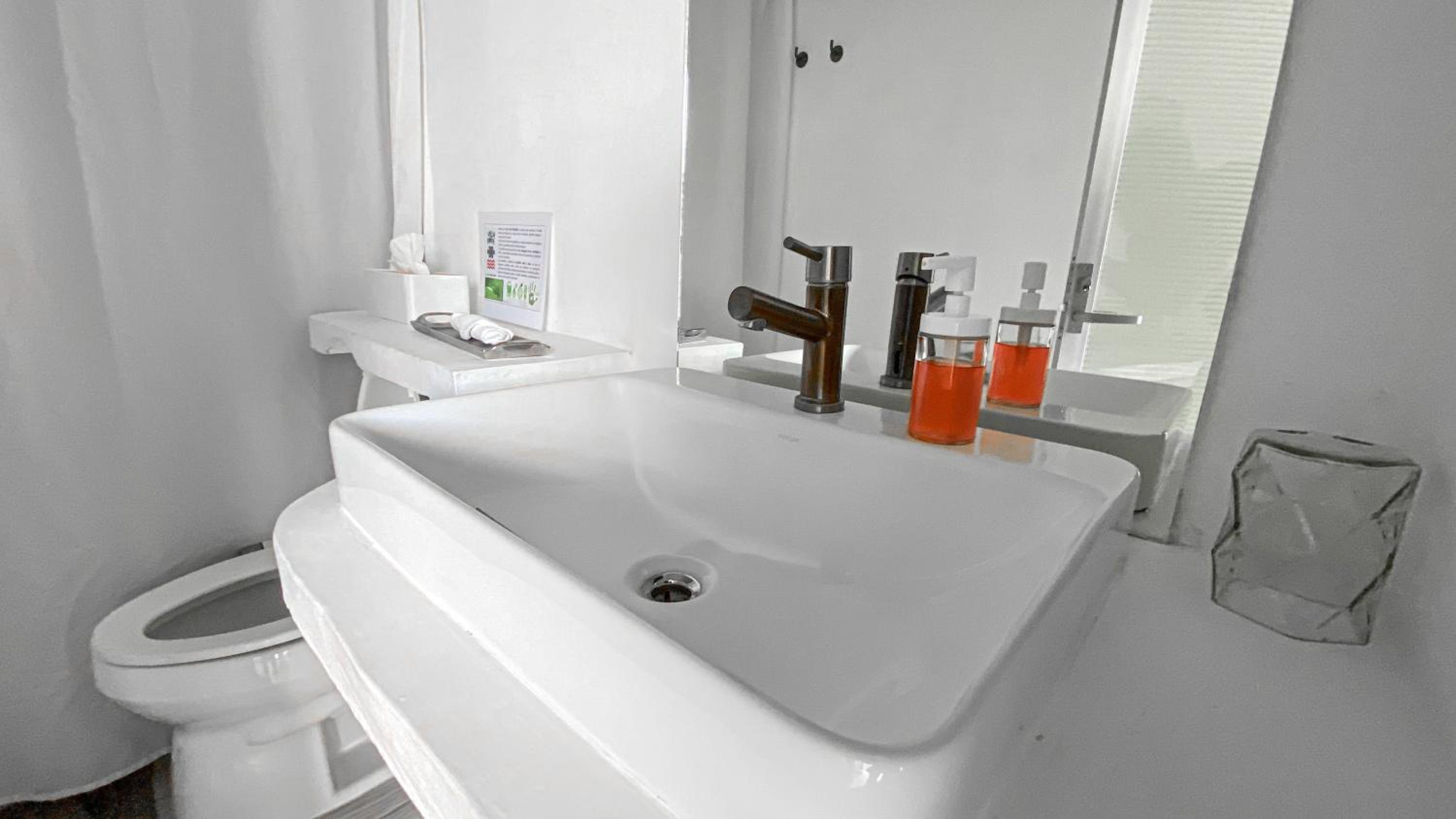 Quadruple Room with Garden View - Photo 3