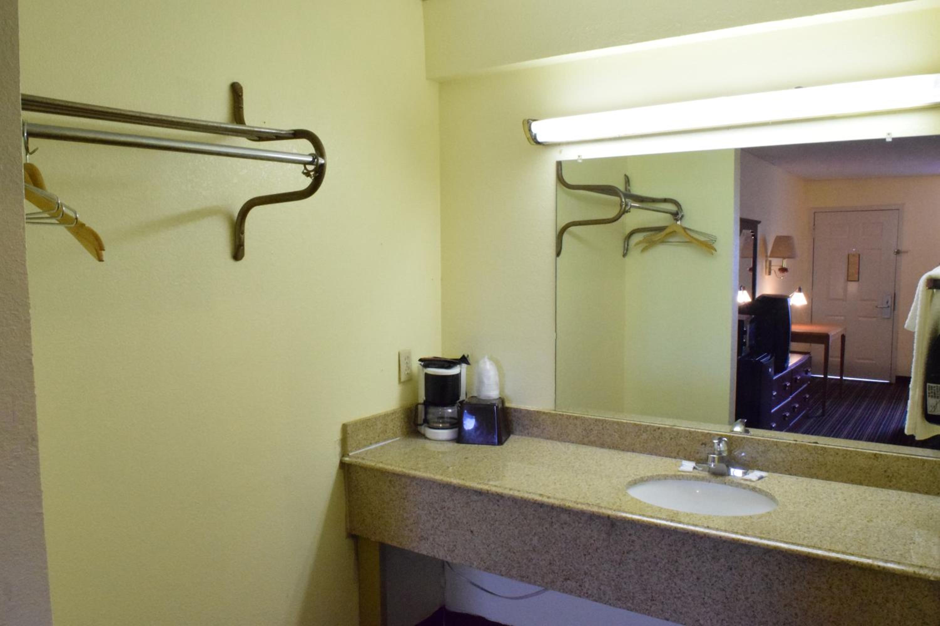 Double Room - Photo 3