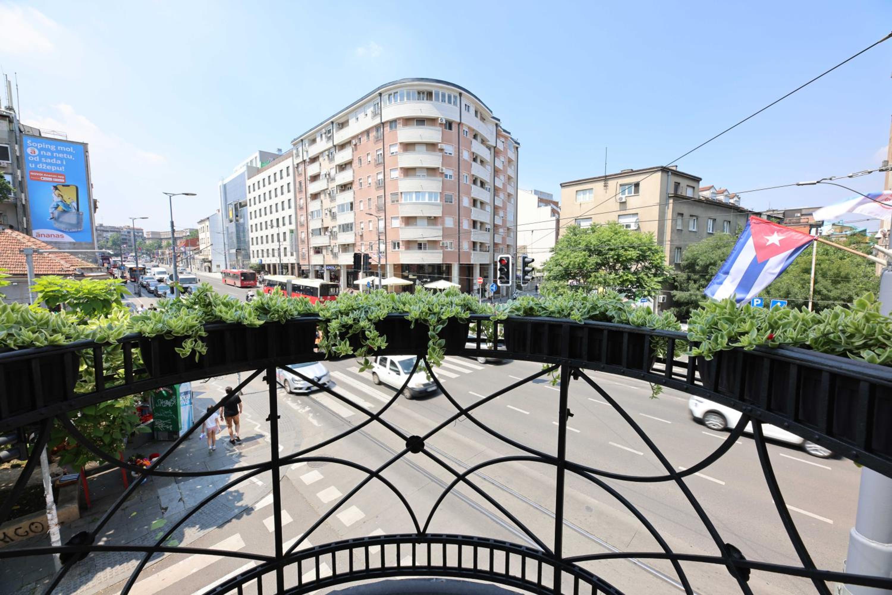 Deluxe Double Room with Balcony - Photo 7
