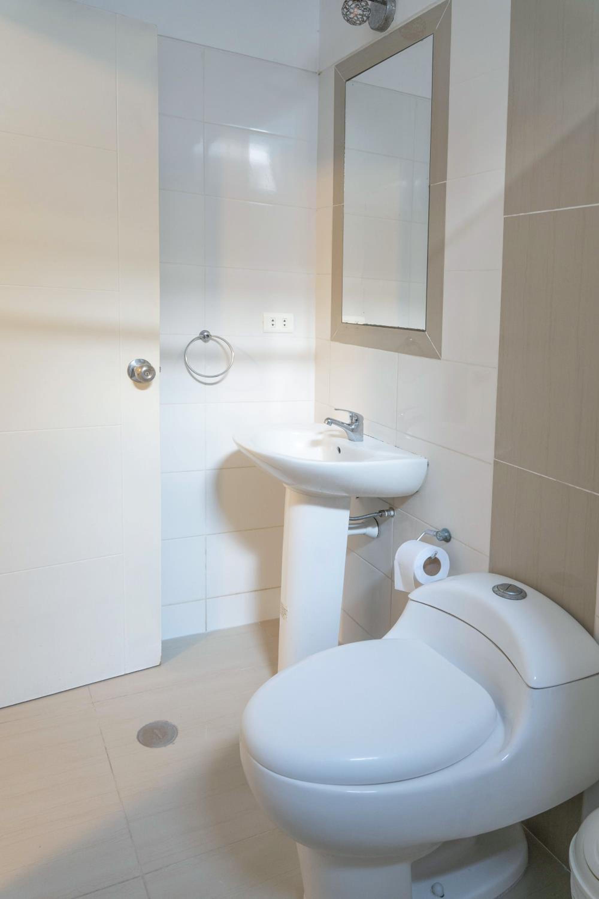 Double Room with Private Bathroom photo 2