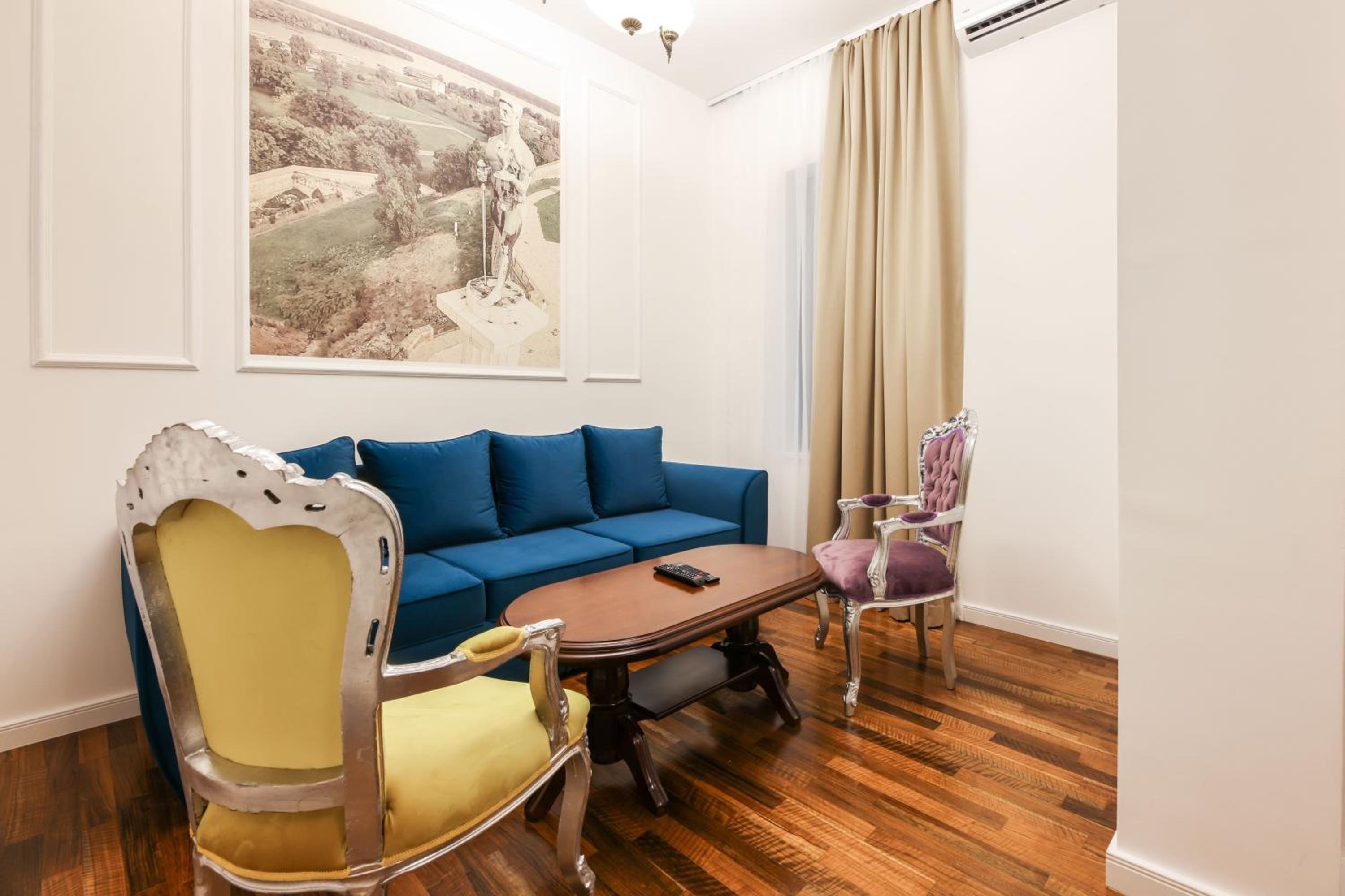 Family Suite - Photo 6