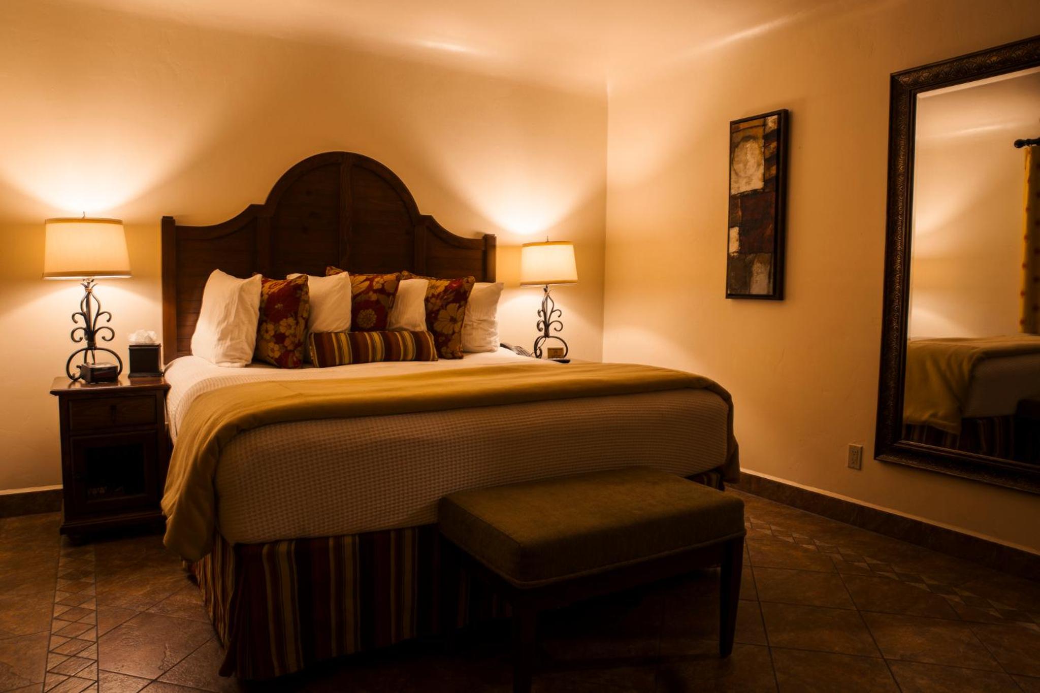 Standard King Room - Photo 2