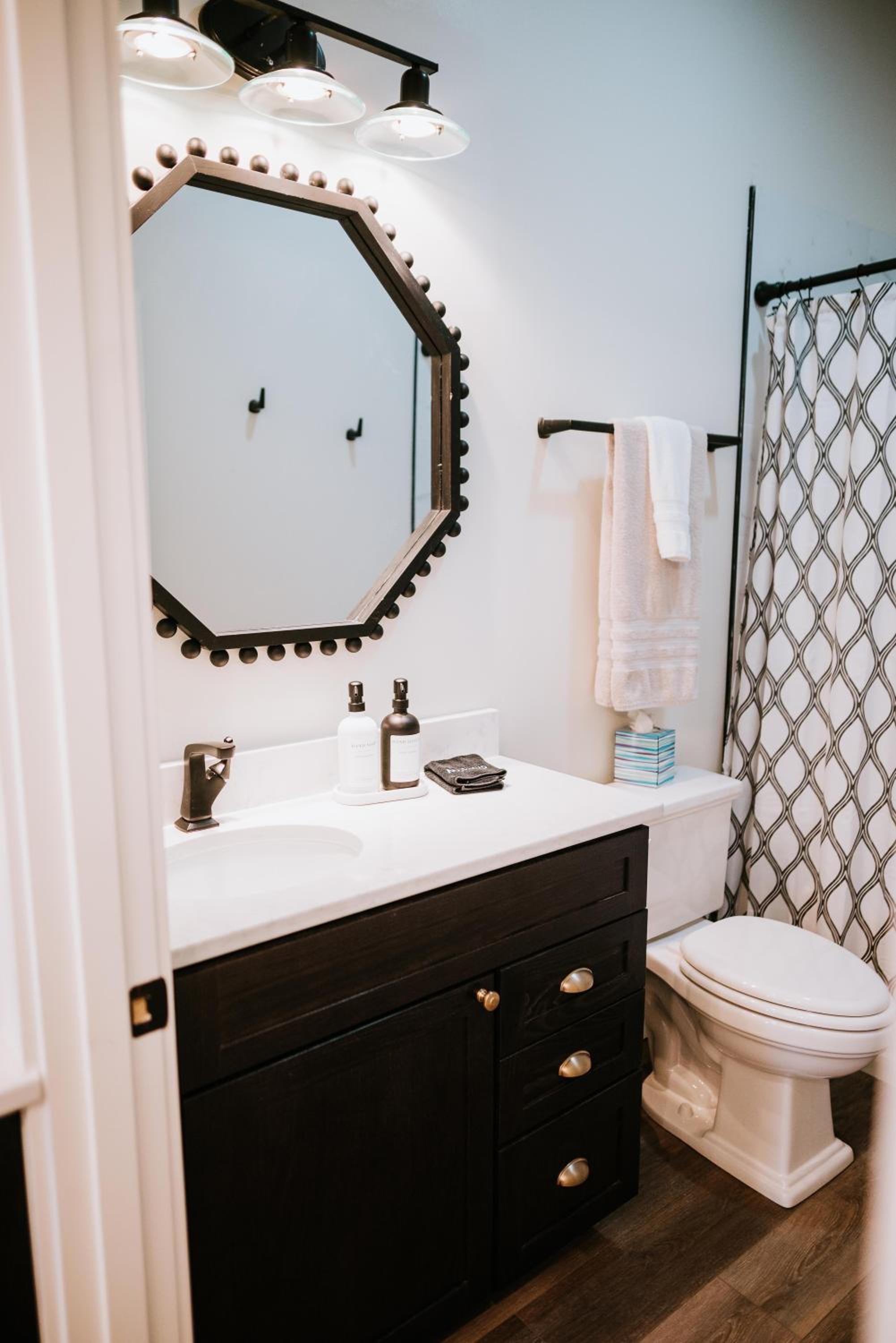 Queen Suite - Photo 4
