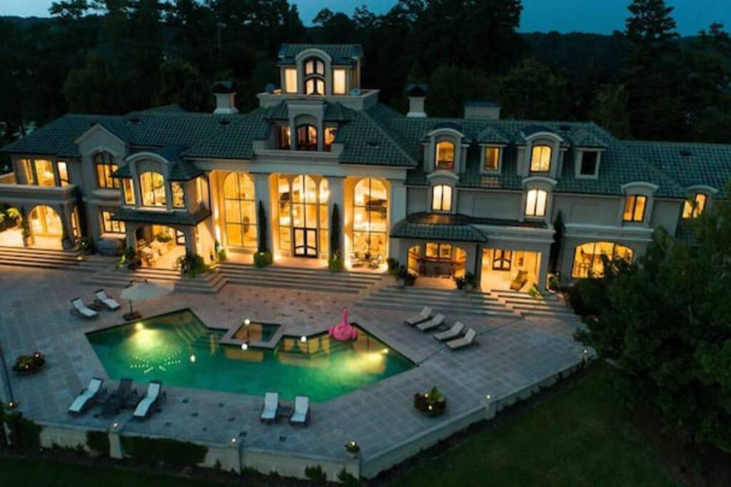 Villa photo 2