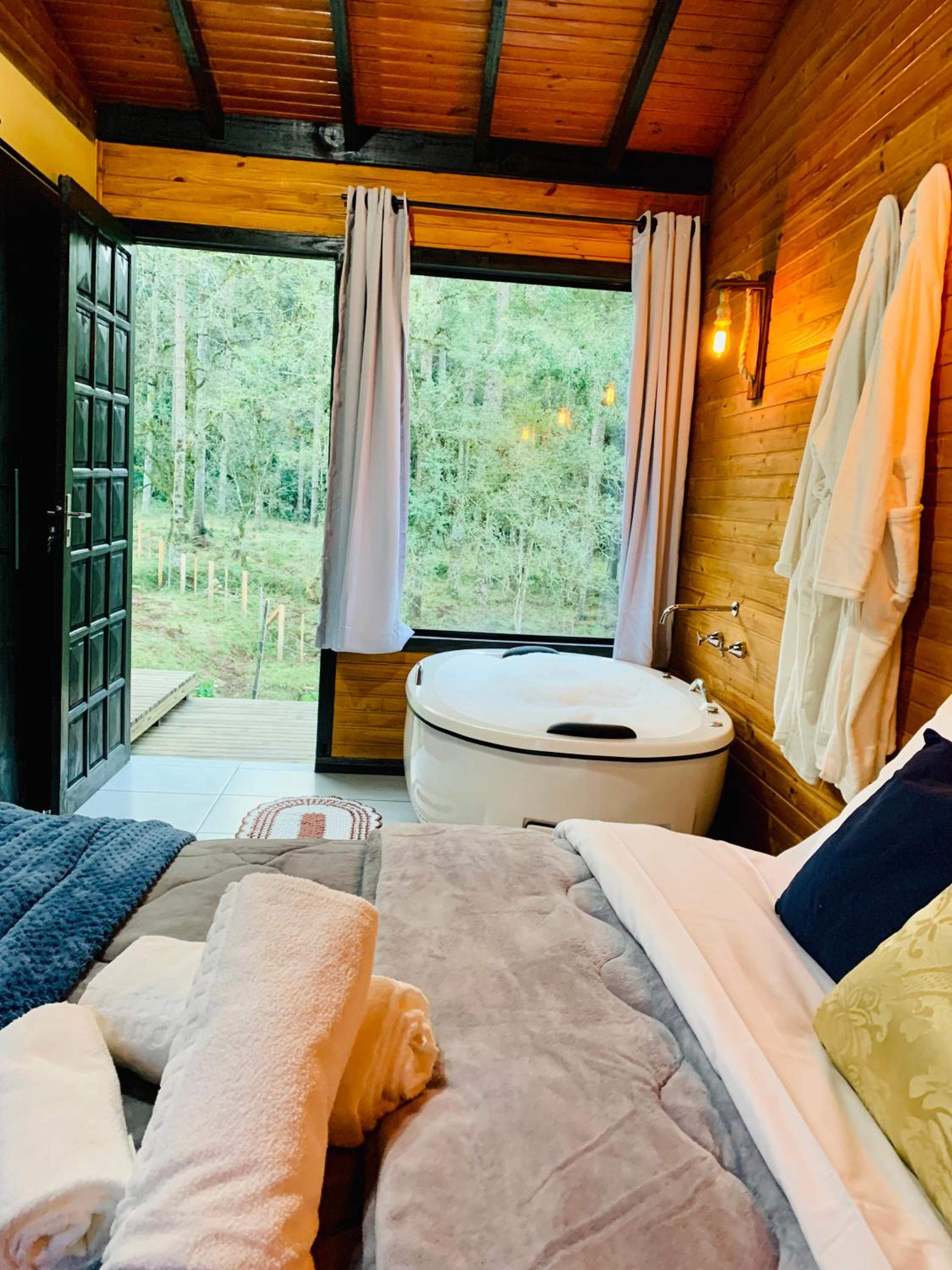 Queen Room with Spa Bath photo 1