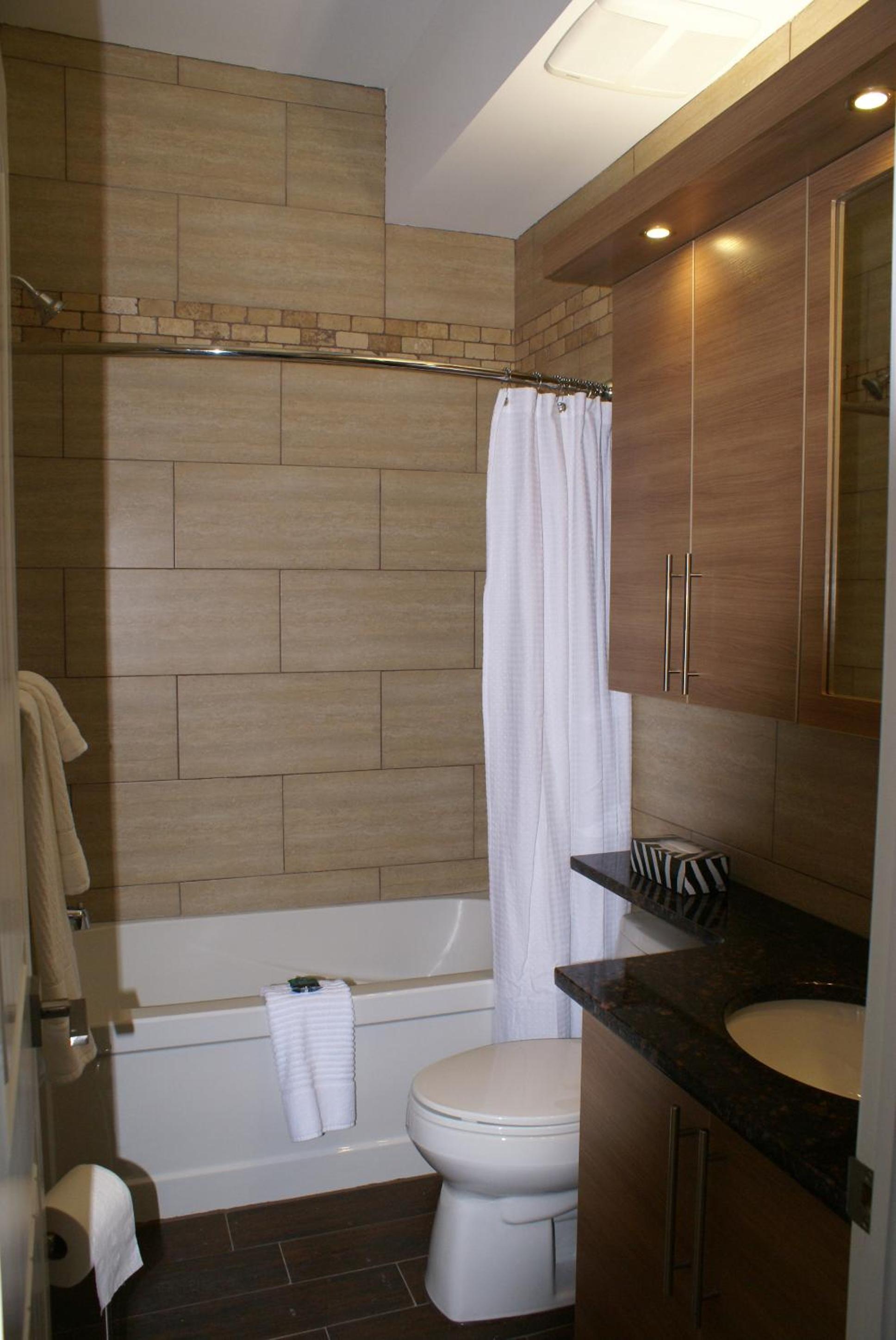 Queen Suite photo 3