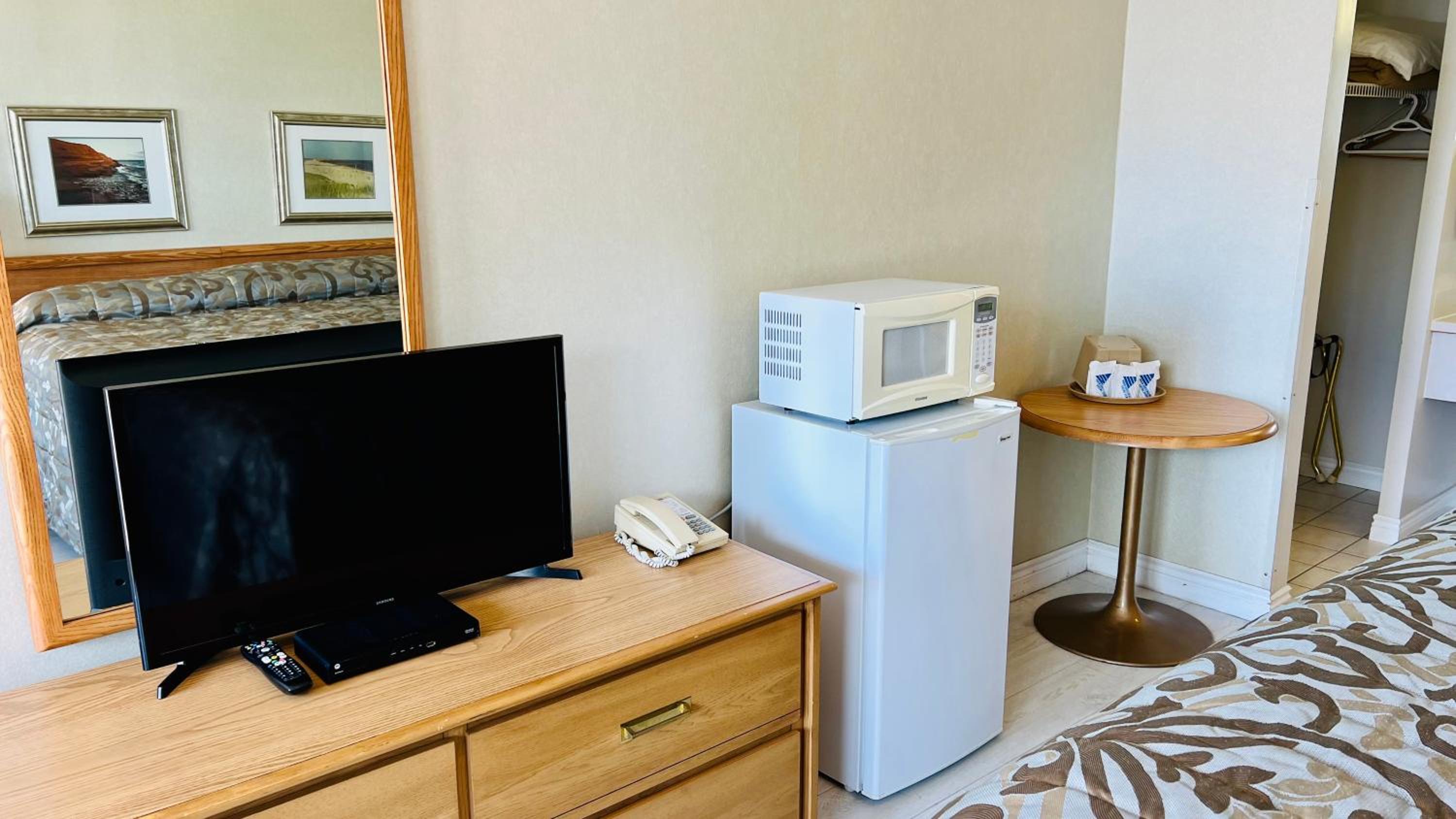 Deluxe King Room - Photo 5