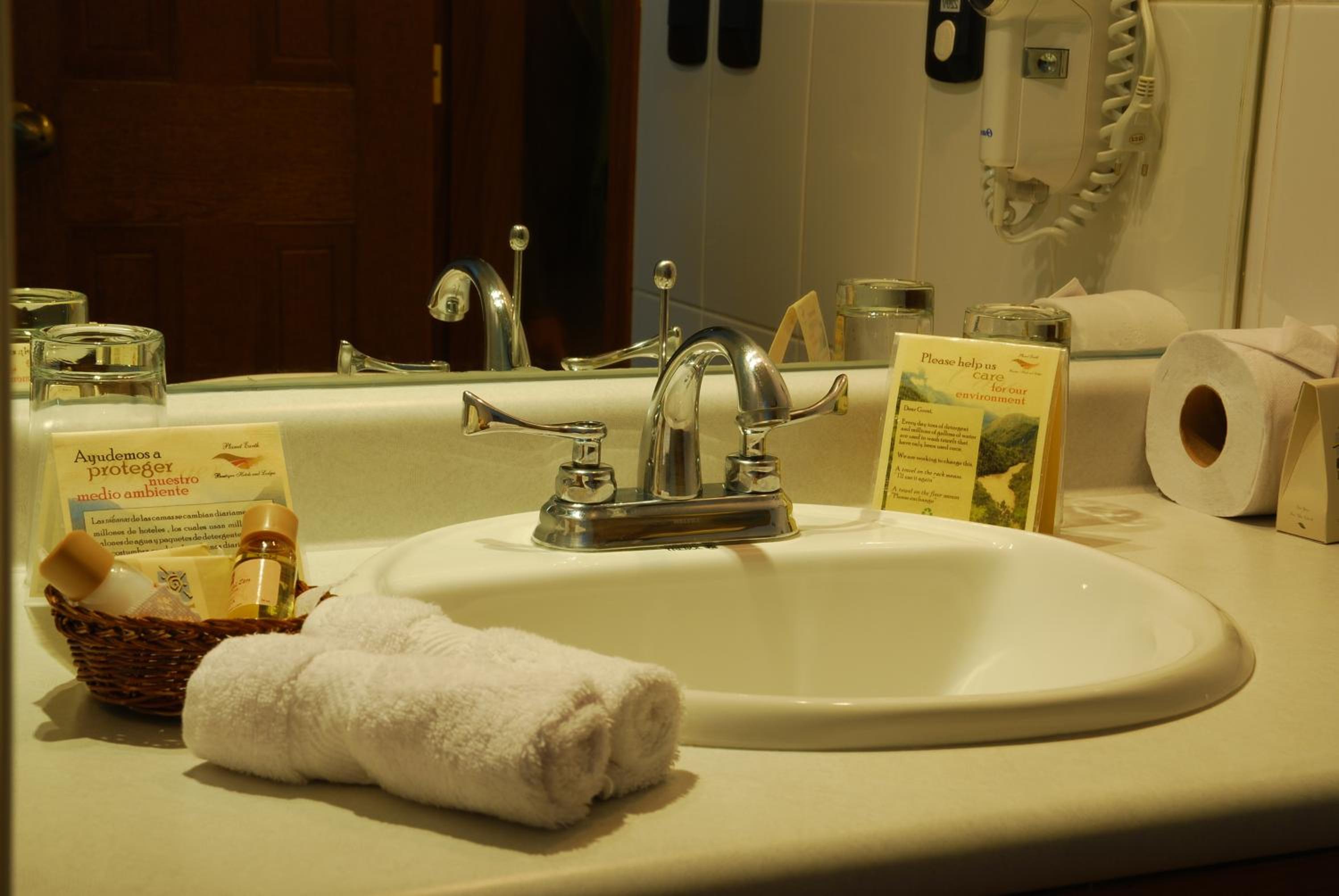 Twin Room - Photo 7