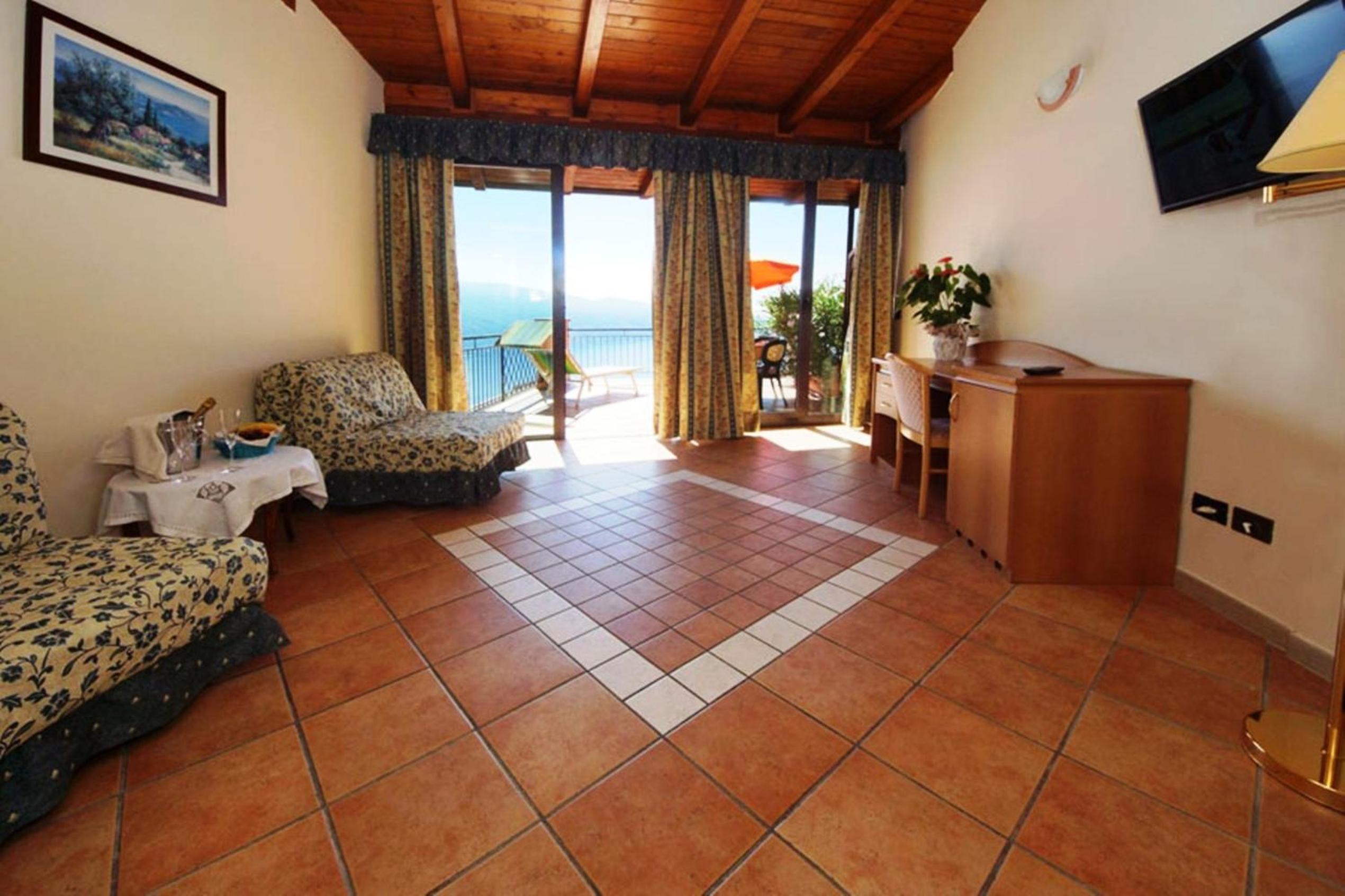 Suite with Lake View
