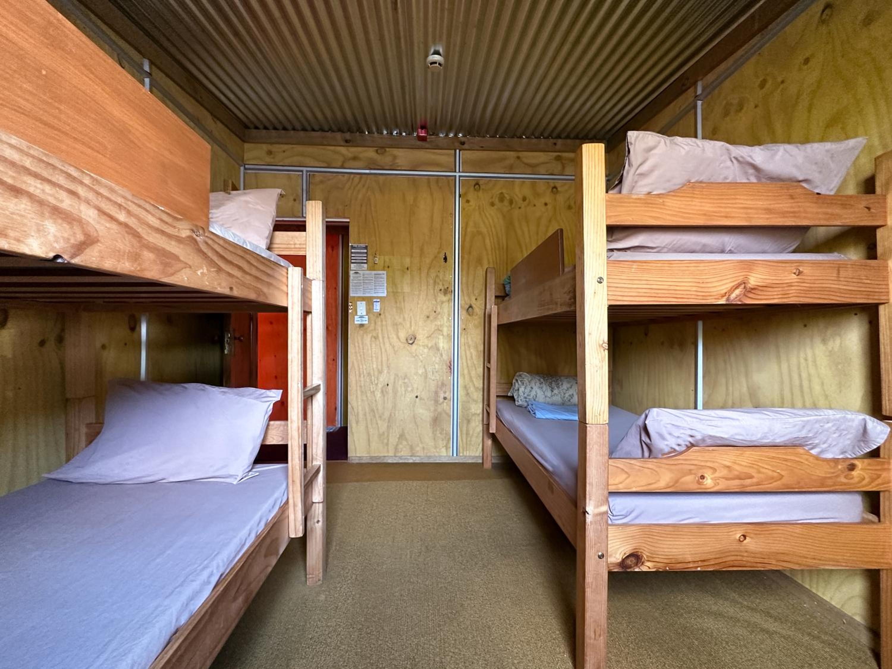 Economy Quadruple Room with Shared Bathroom photo 3