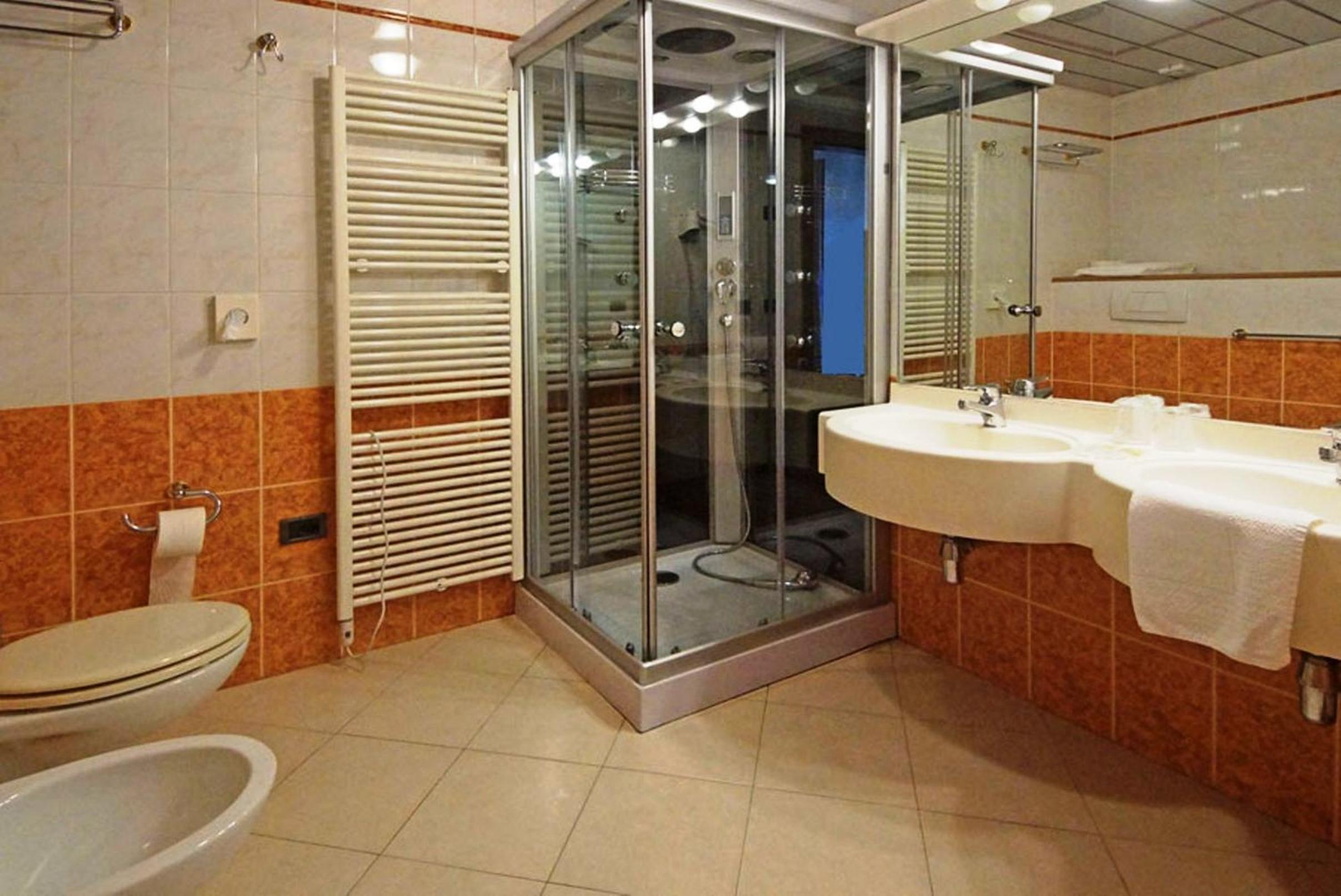 Suite with Lake View photo 3