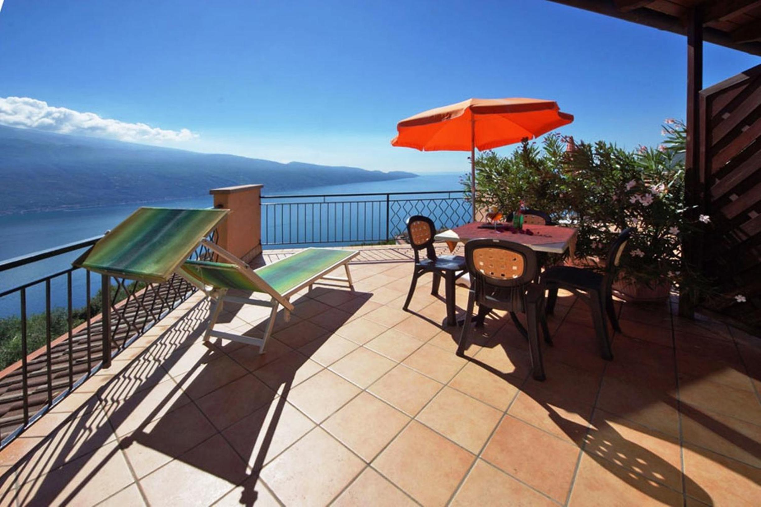 Suite with Lake View photo 2