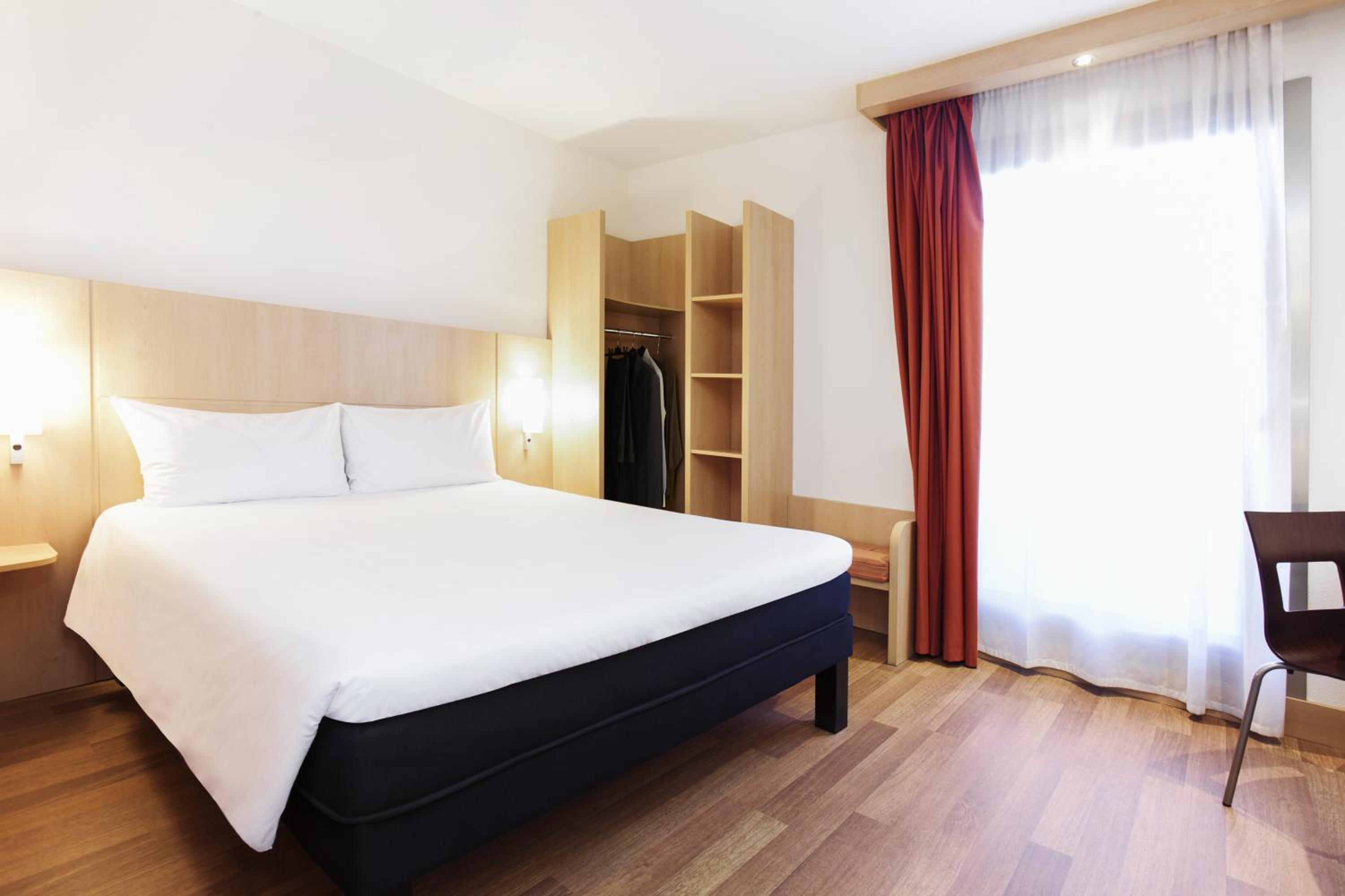 Double Room with View - Photo 1