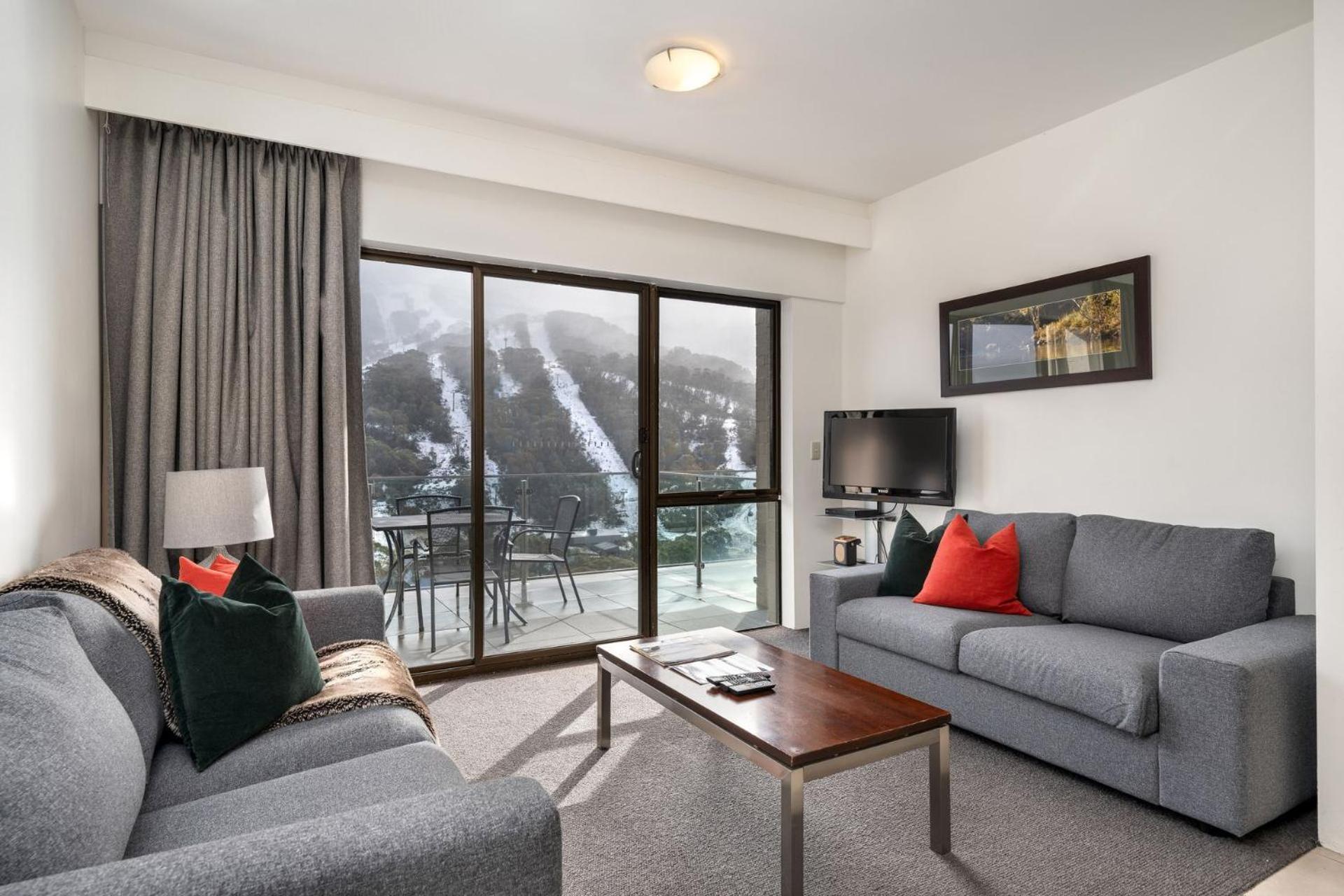 Apartment with Balcony photo 1