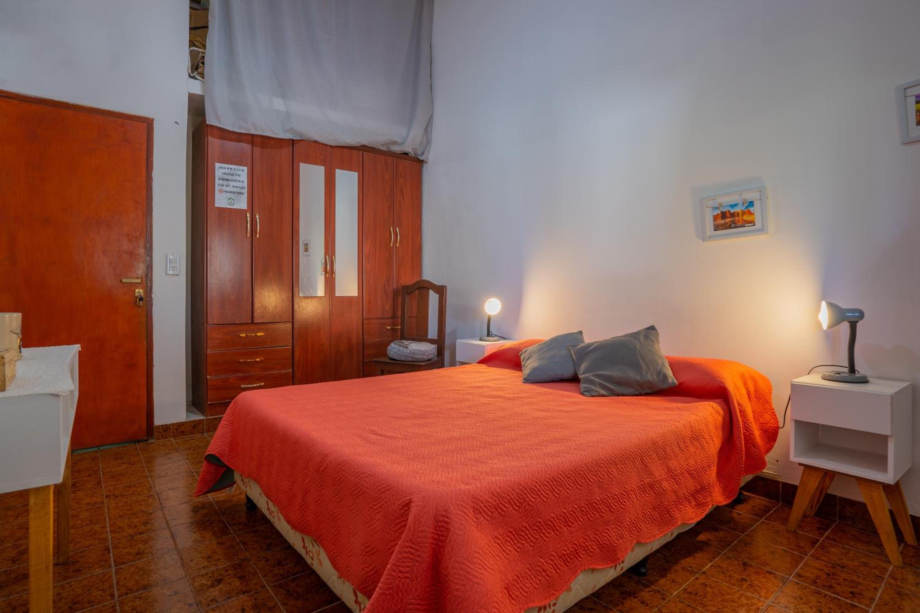 Standard Double Room With Shared Bathroom photo 3
