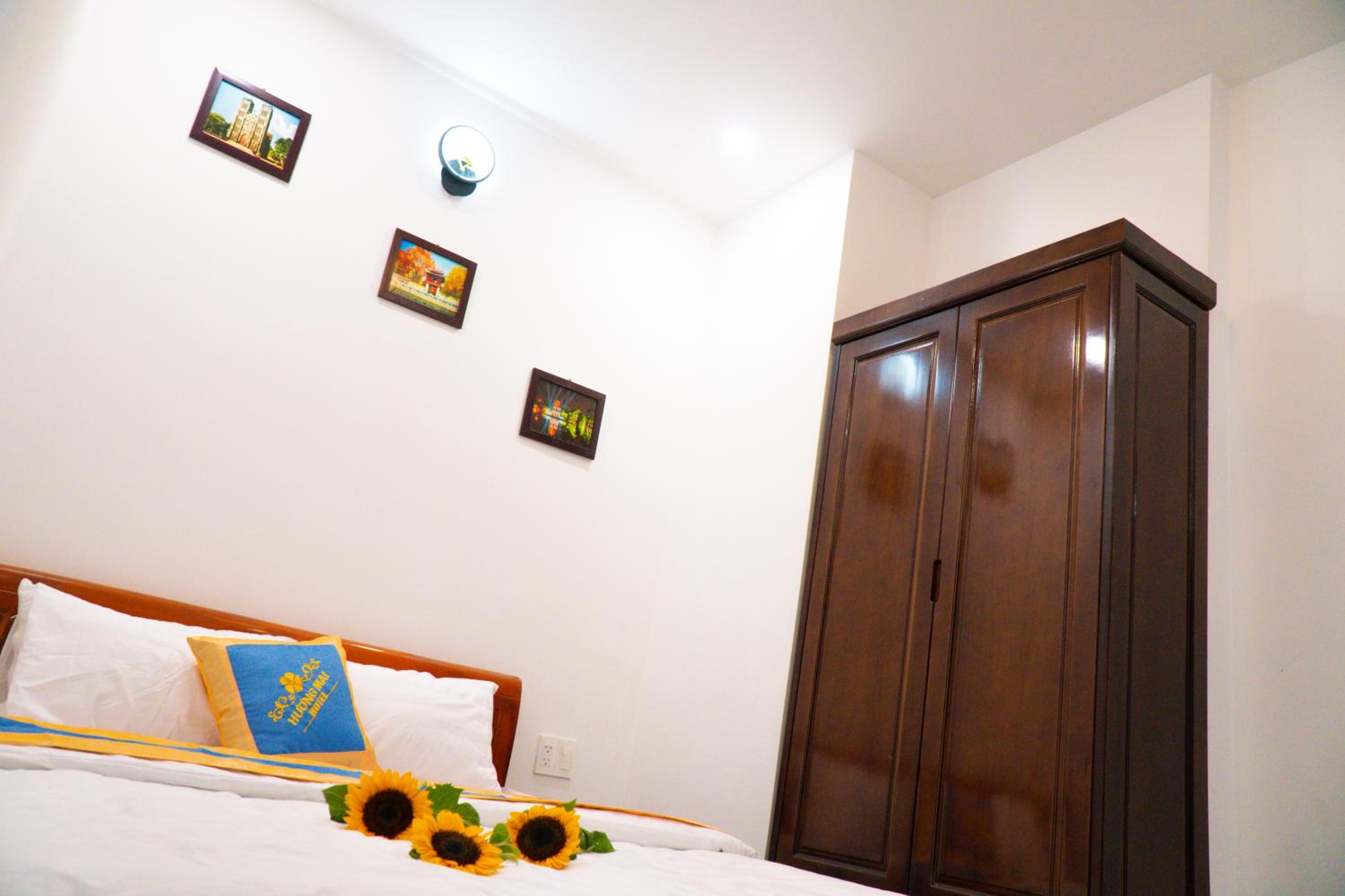 Standard King Room photo 3