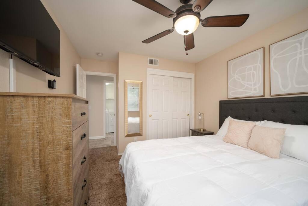 Four-Bedroom House photo 1