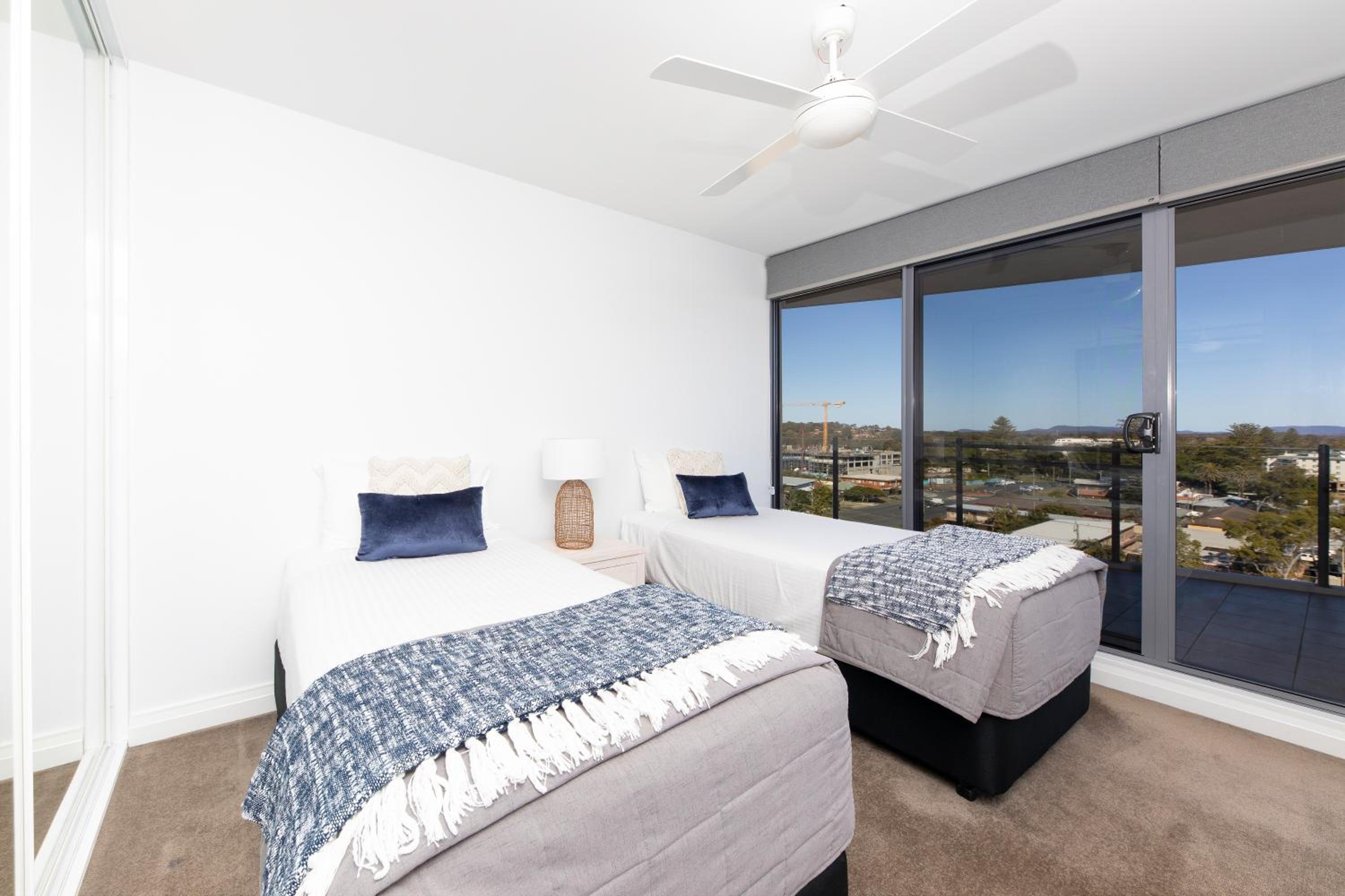 Three-Bedroom Apartment with Water View photo 2
