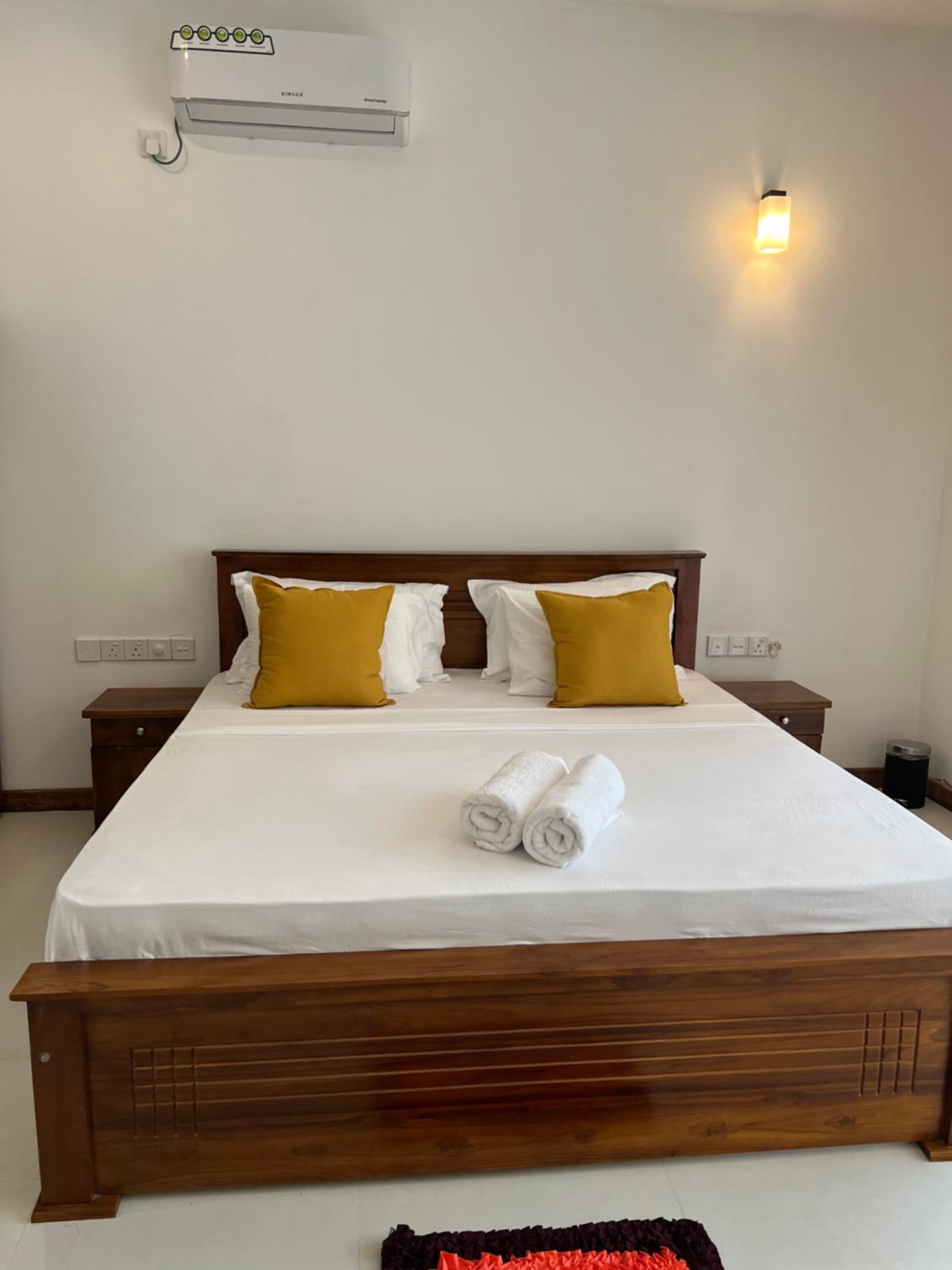 Deluxe Double Room (2 Adults + 1 Child) photo 2