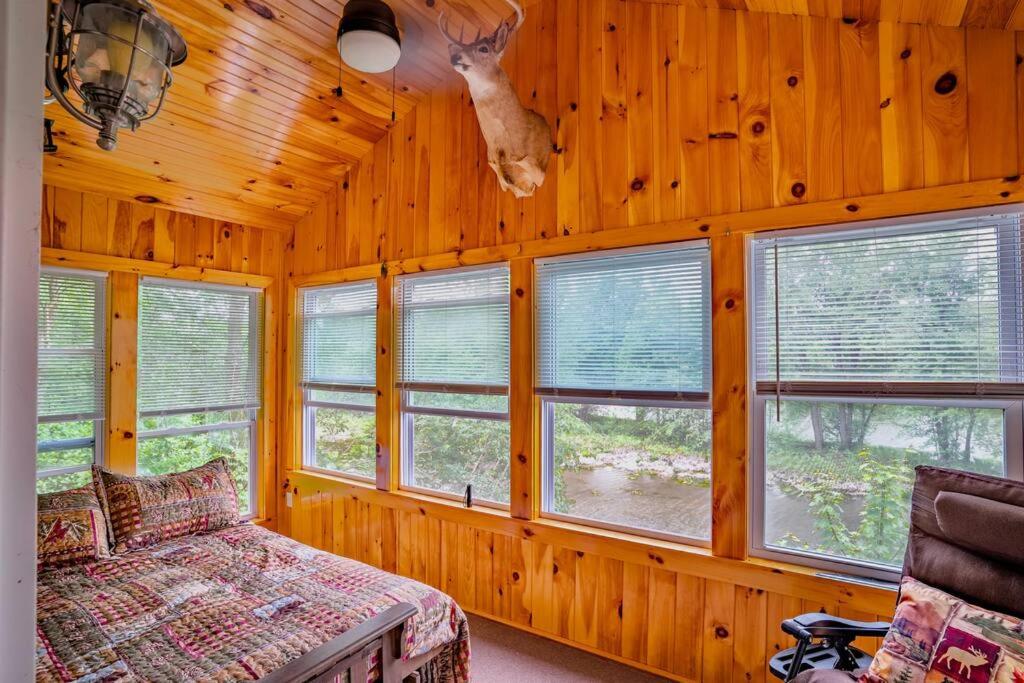 Five-Bedroom House photo 1
