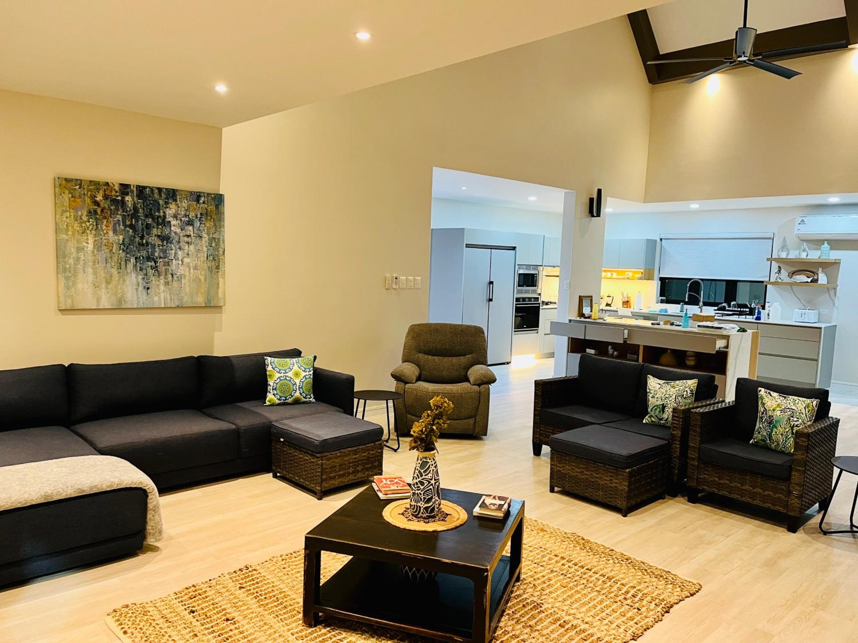 Villa photo 2