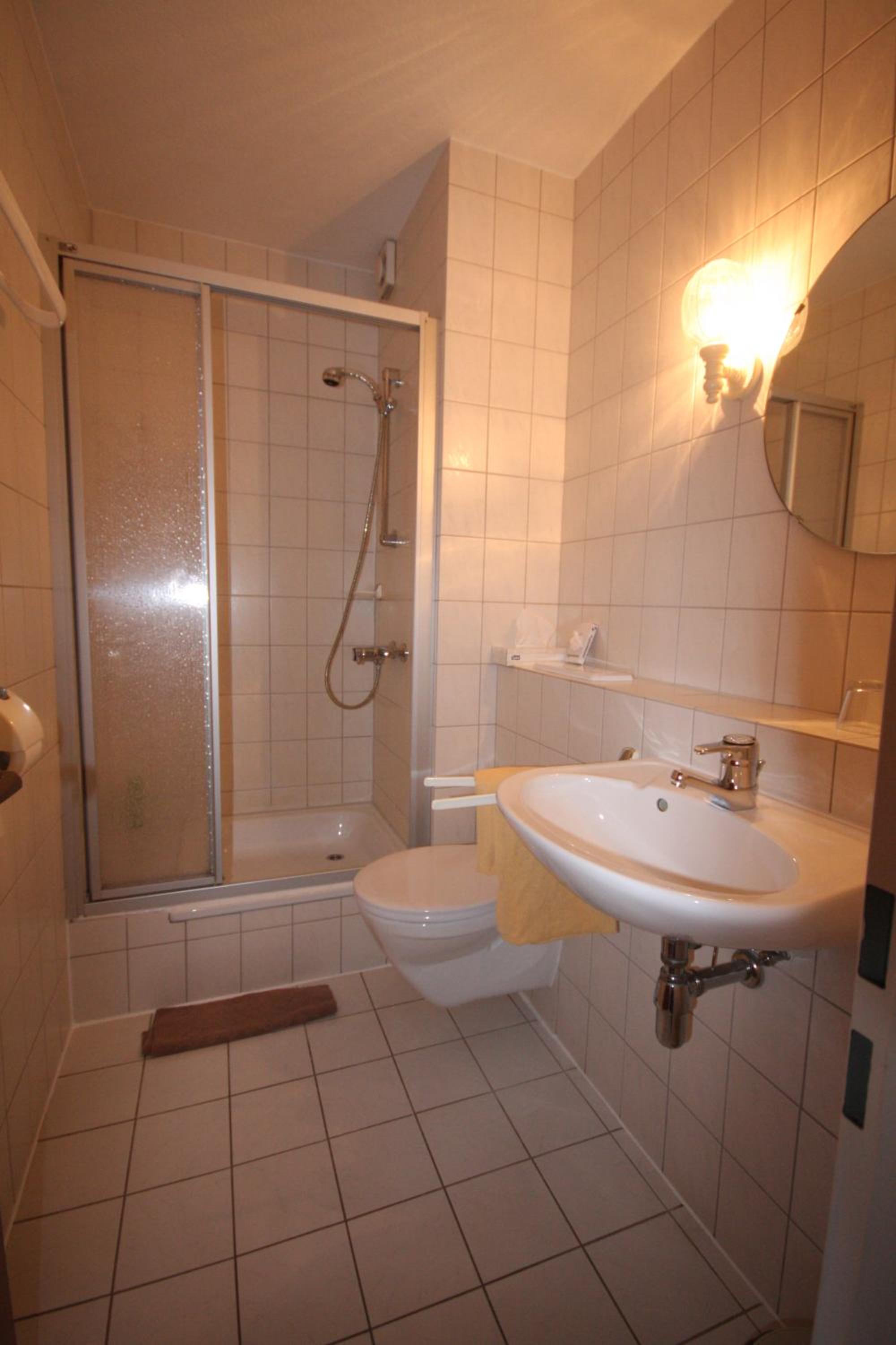 Economy Double Room photo 2