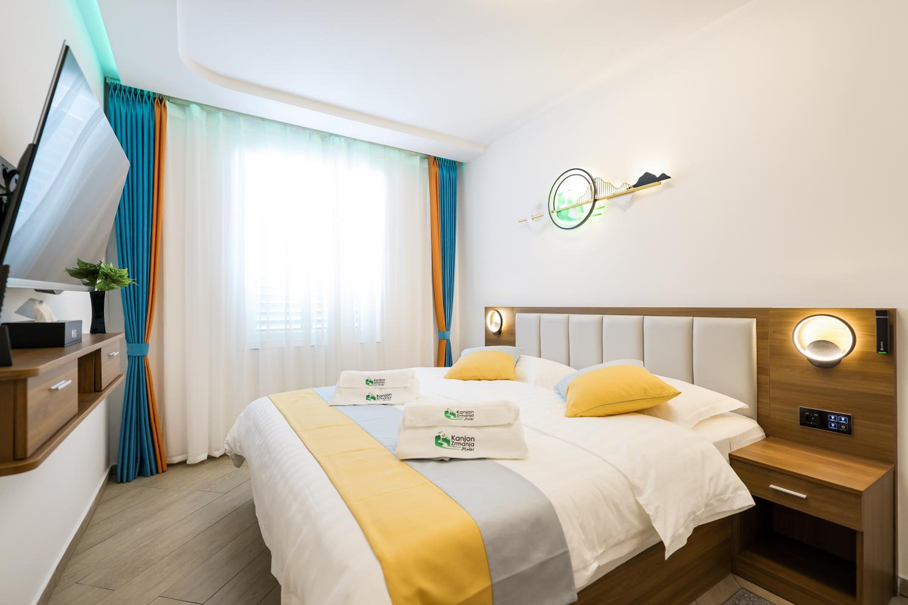 Deluxe King Room photo 3