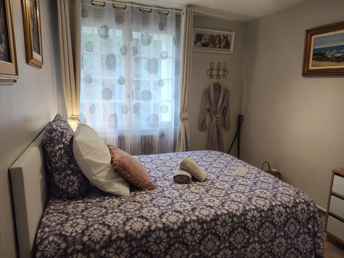 Double Room with Shared Bathroom photo 3