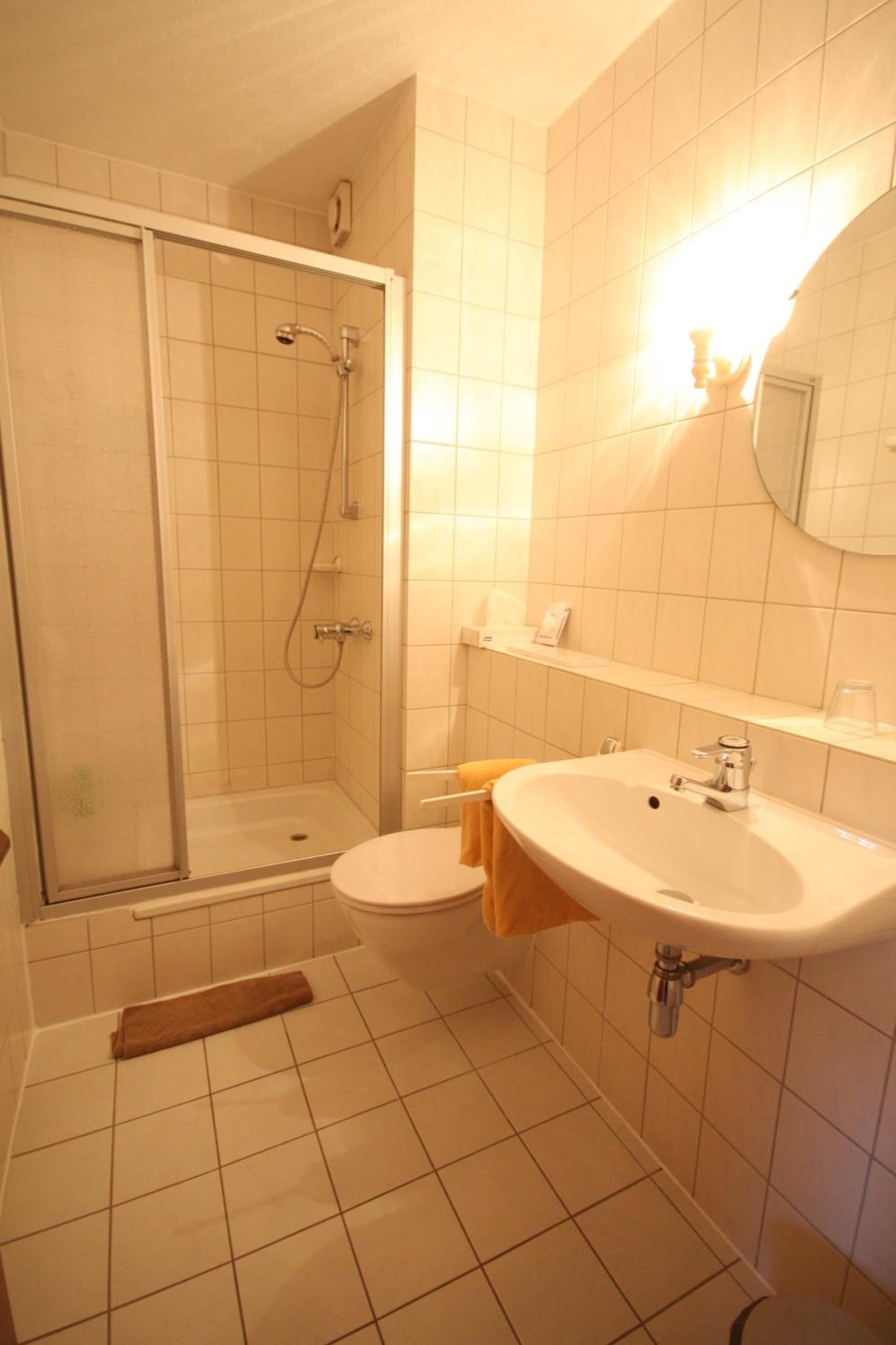 Economy Double Room photo 3