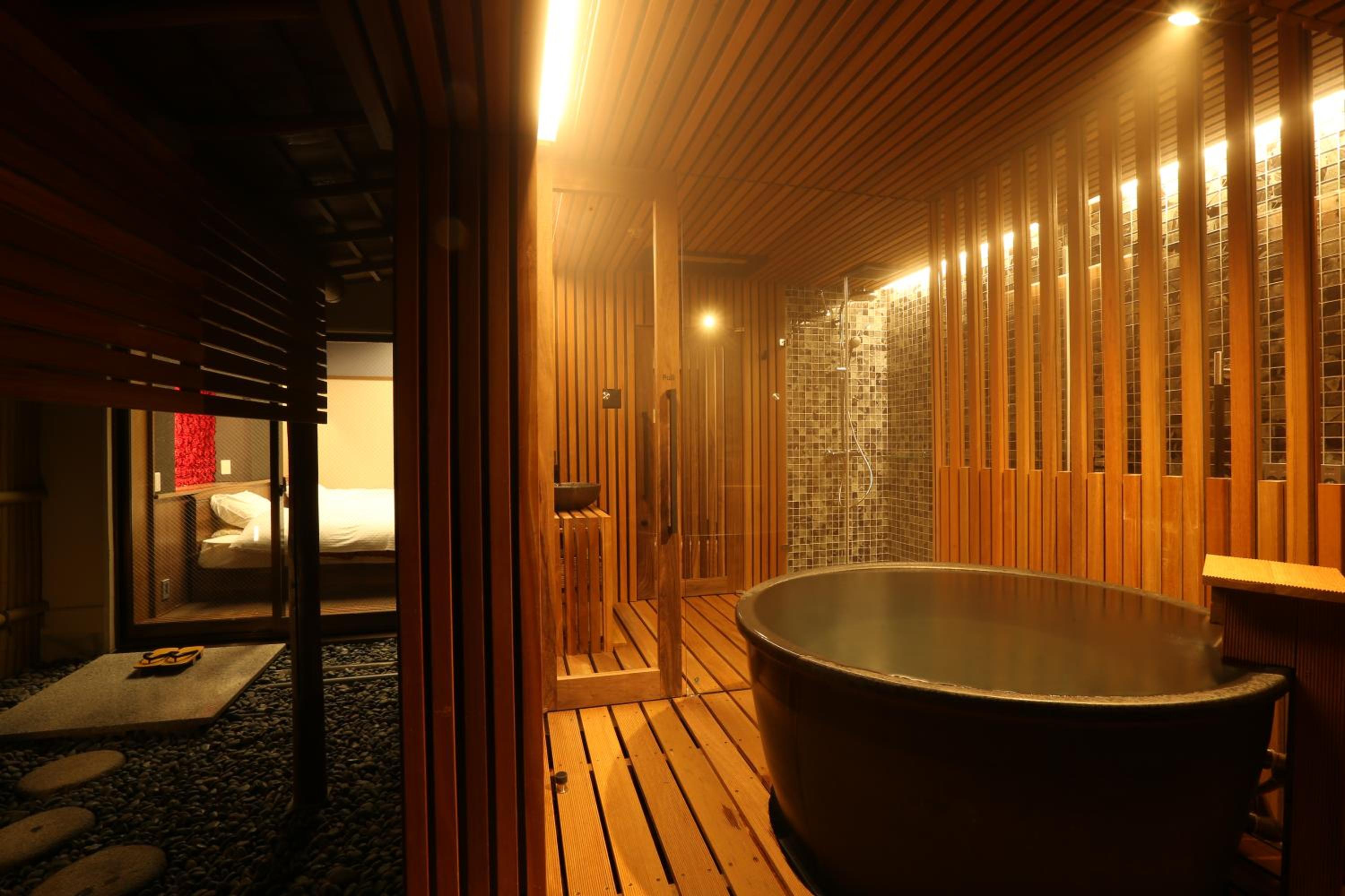 Twin Room with Bathroom photo 2