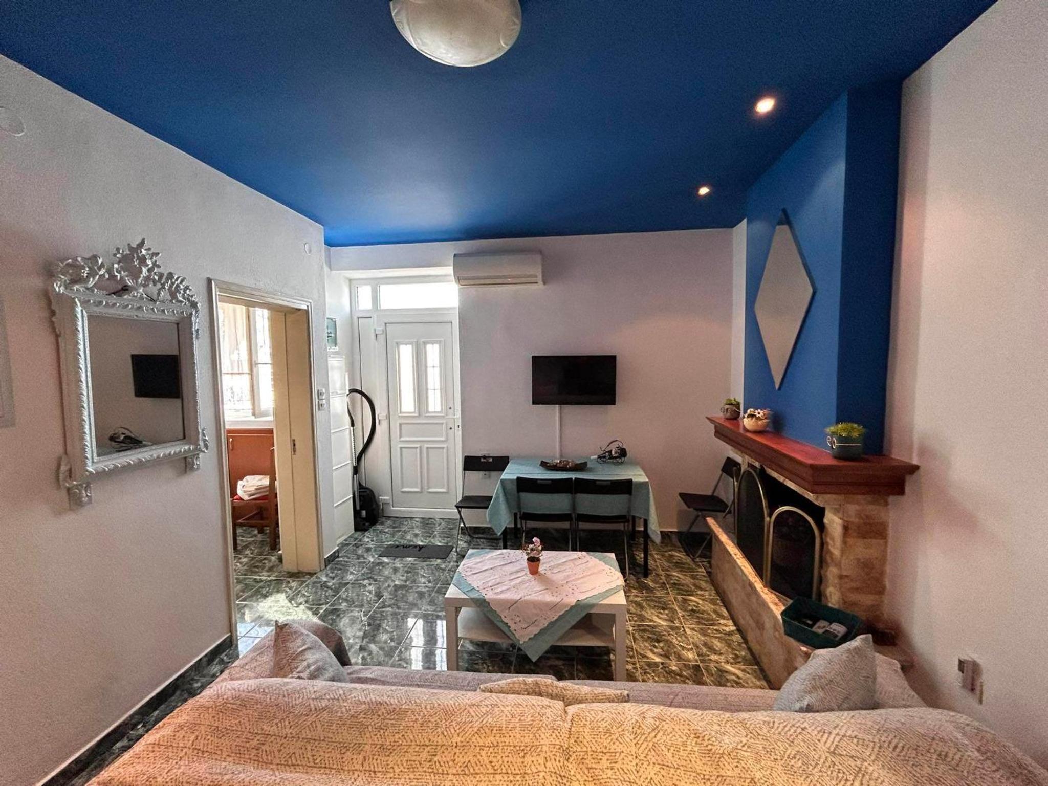 Three-Bedroom House photo 1