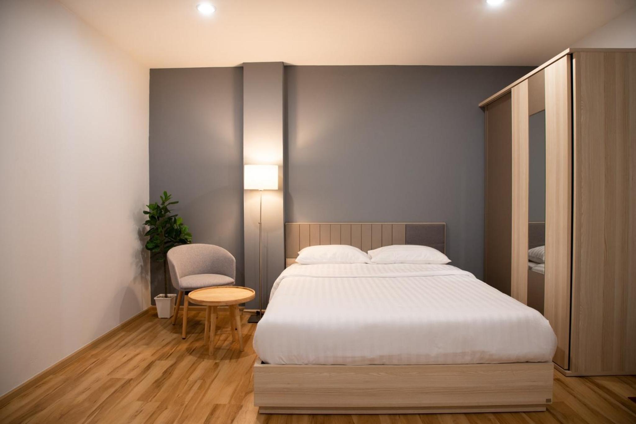 Single Room with Bathroom photo 1