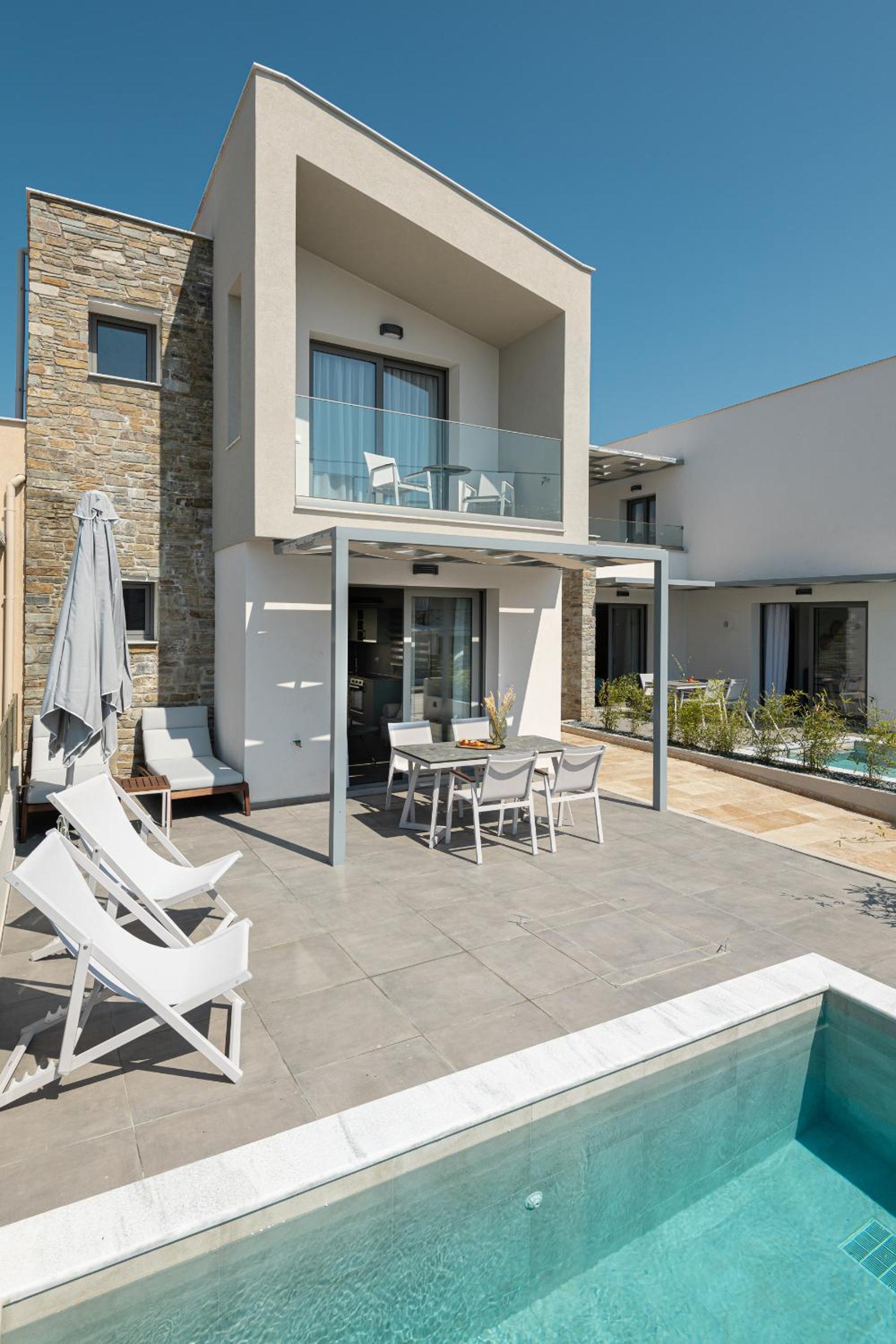 Villa with Private Pool photo 2