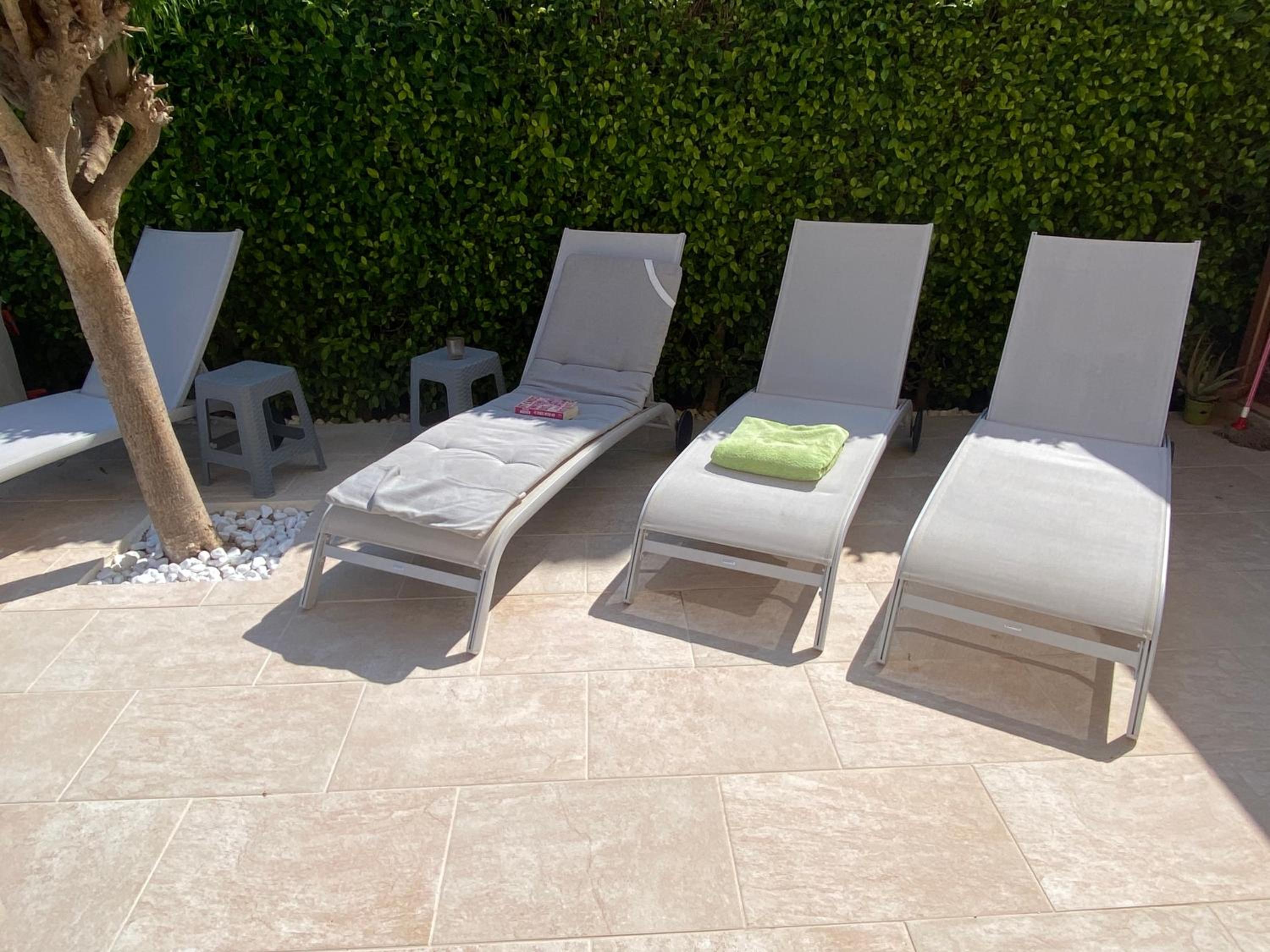 Villa with Private Pool - Photo 25