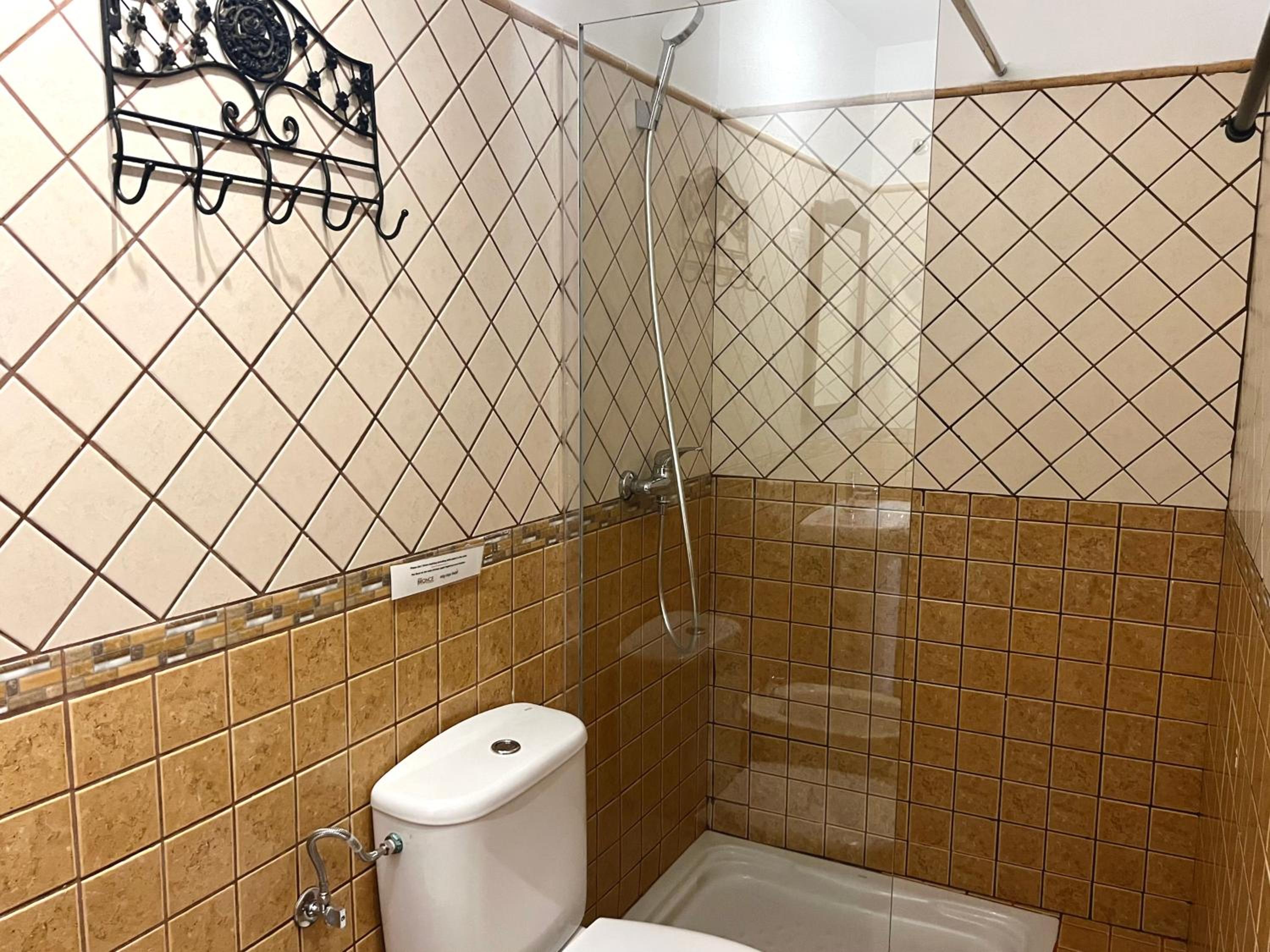 Budget Double Room photo 2