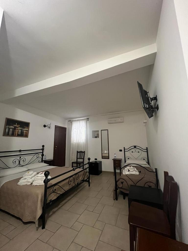 Triple Room With Private Bathroom photo 1
