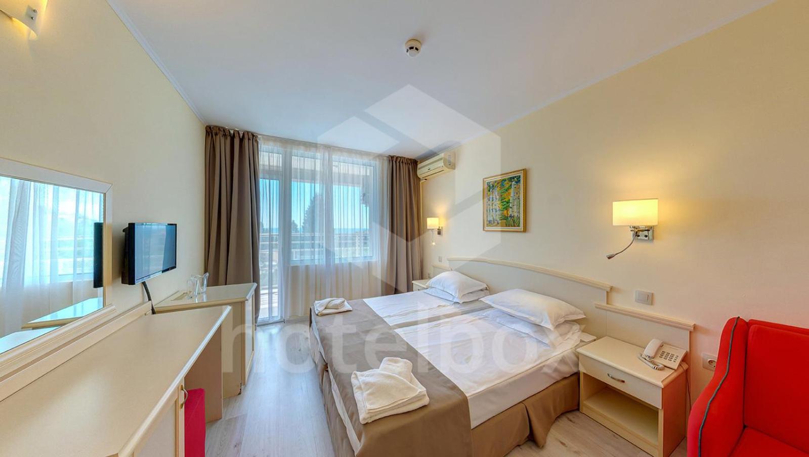 Double or Twin Room with Balcony (2 Adults) with Free Parking photo 1