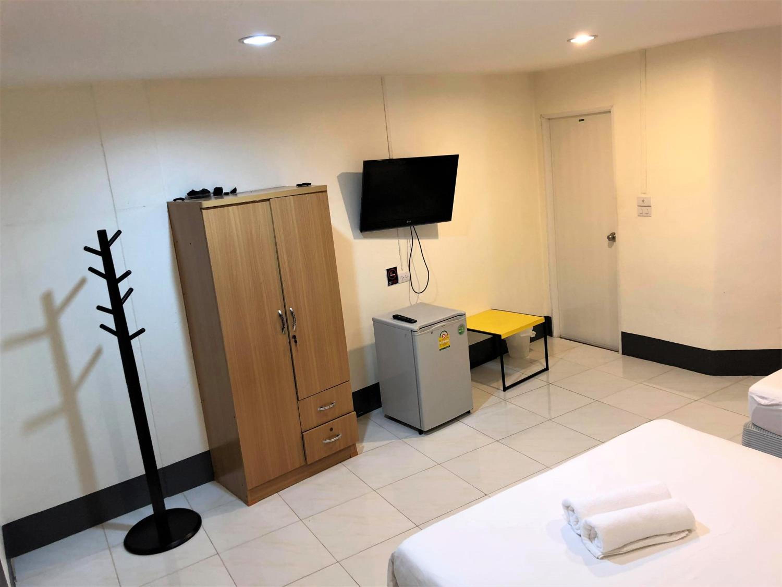 Queen Room - Photo 7