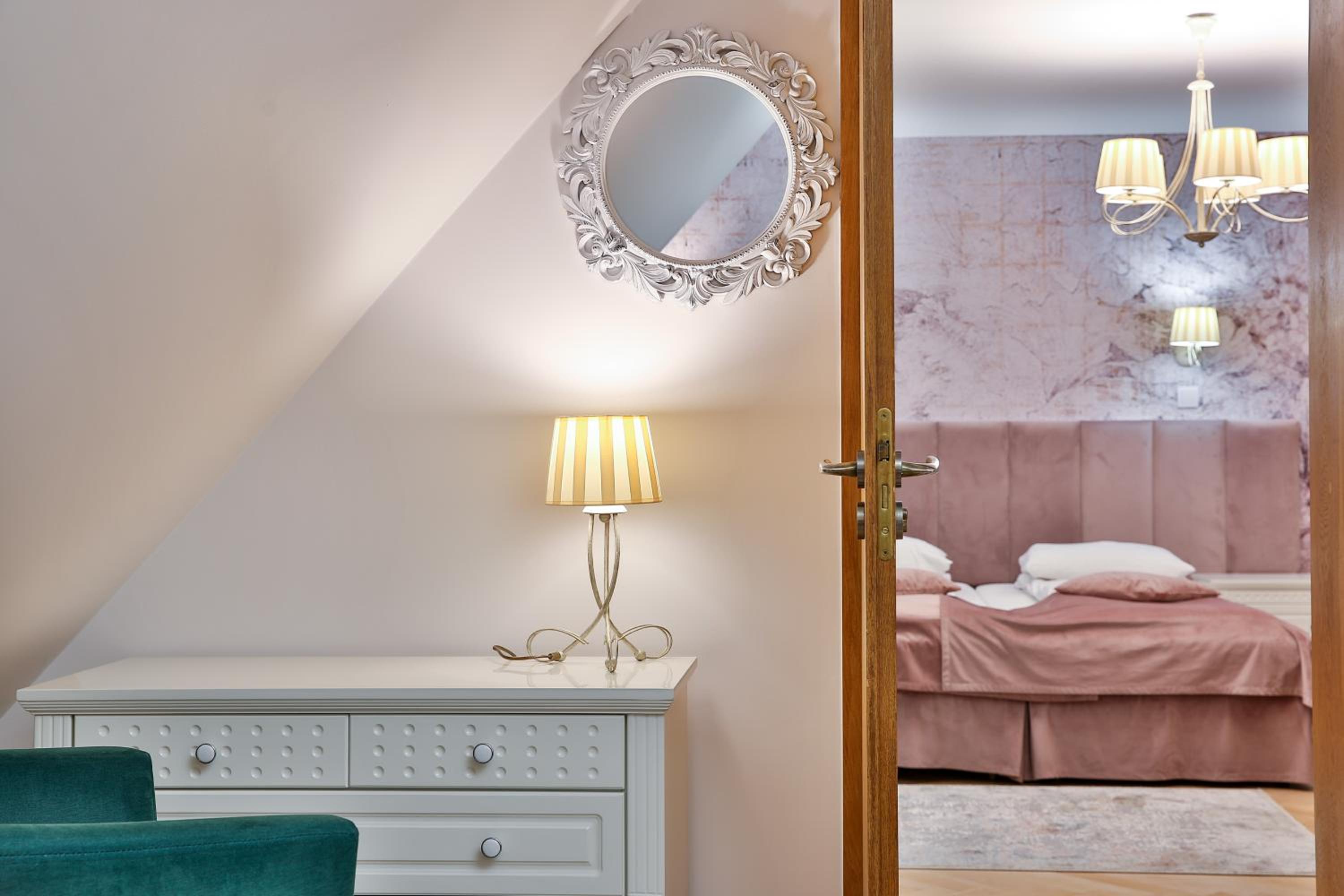 Two-Bedroom Apartment - Photo 9