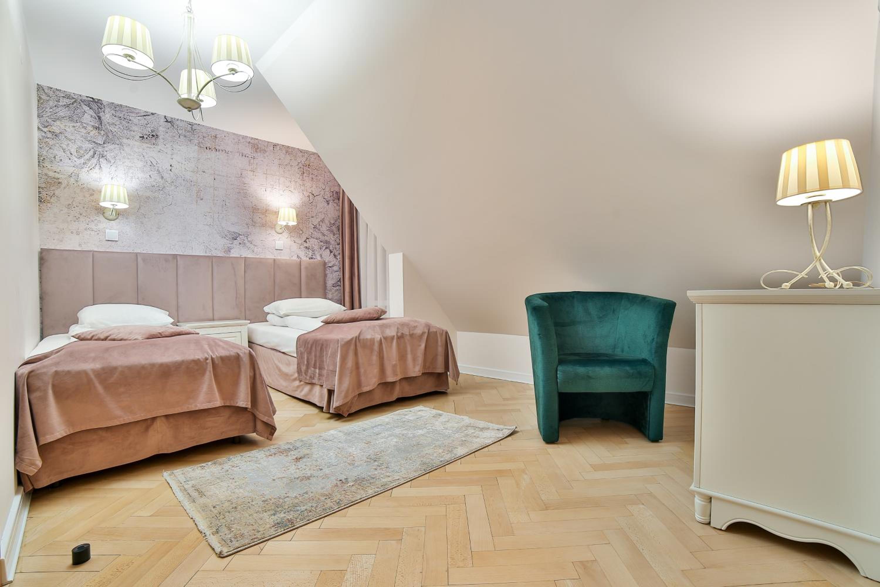 Two-Bedroom Apartment - Photo 17